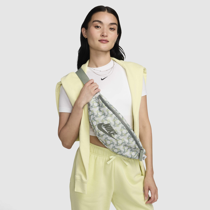 Nike Heritage image number 0 Nike Heritage image number 0