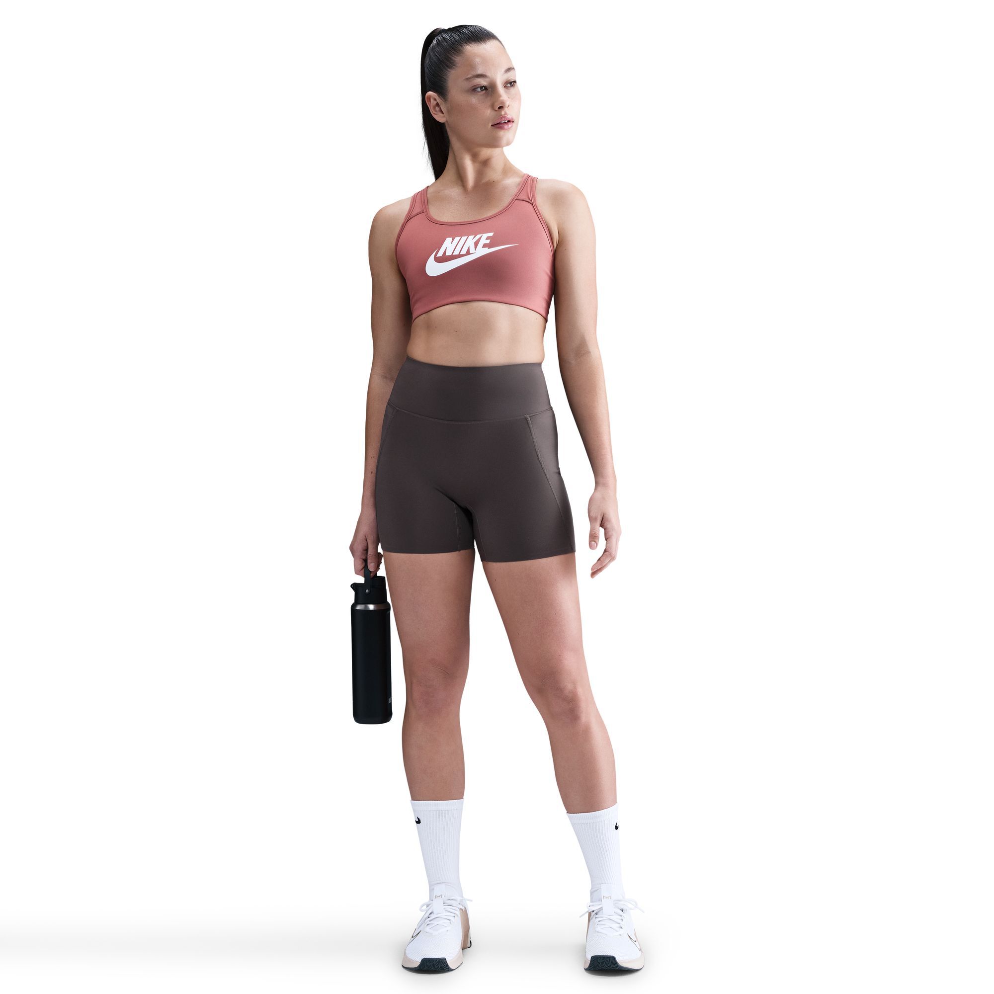 Nike Universa image number 3