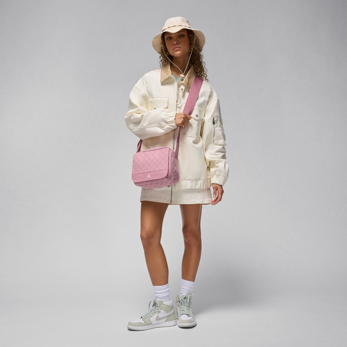 NIKE☆JORDAN☆モノグラム クロスボディバッグ Pink Buy Jordan Monogram Crossbody Crossbody Bag - Pink Glaze