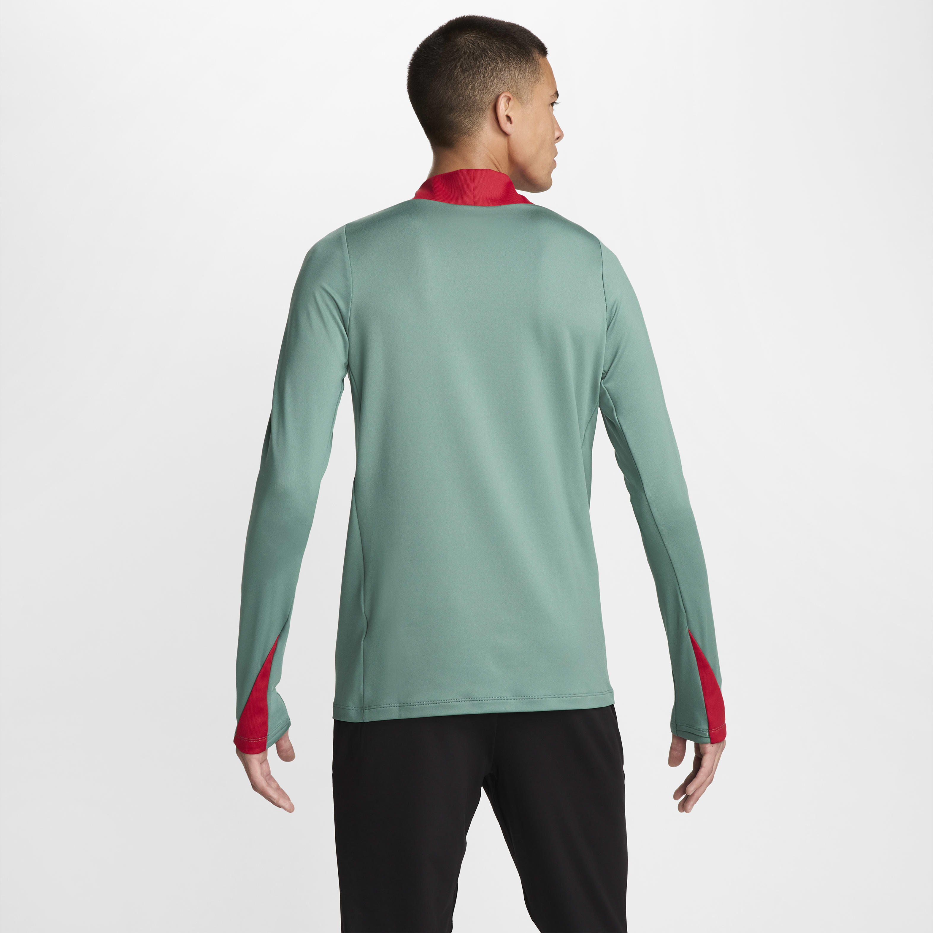 Liverpool F.C. Strike image number 1