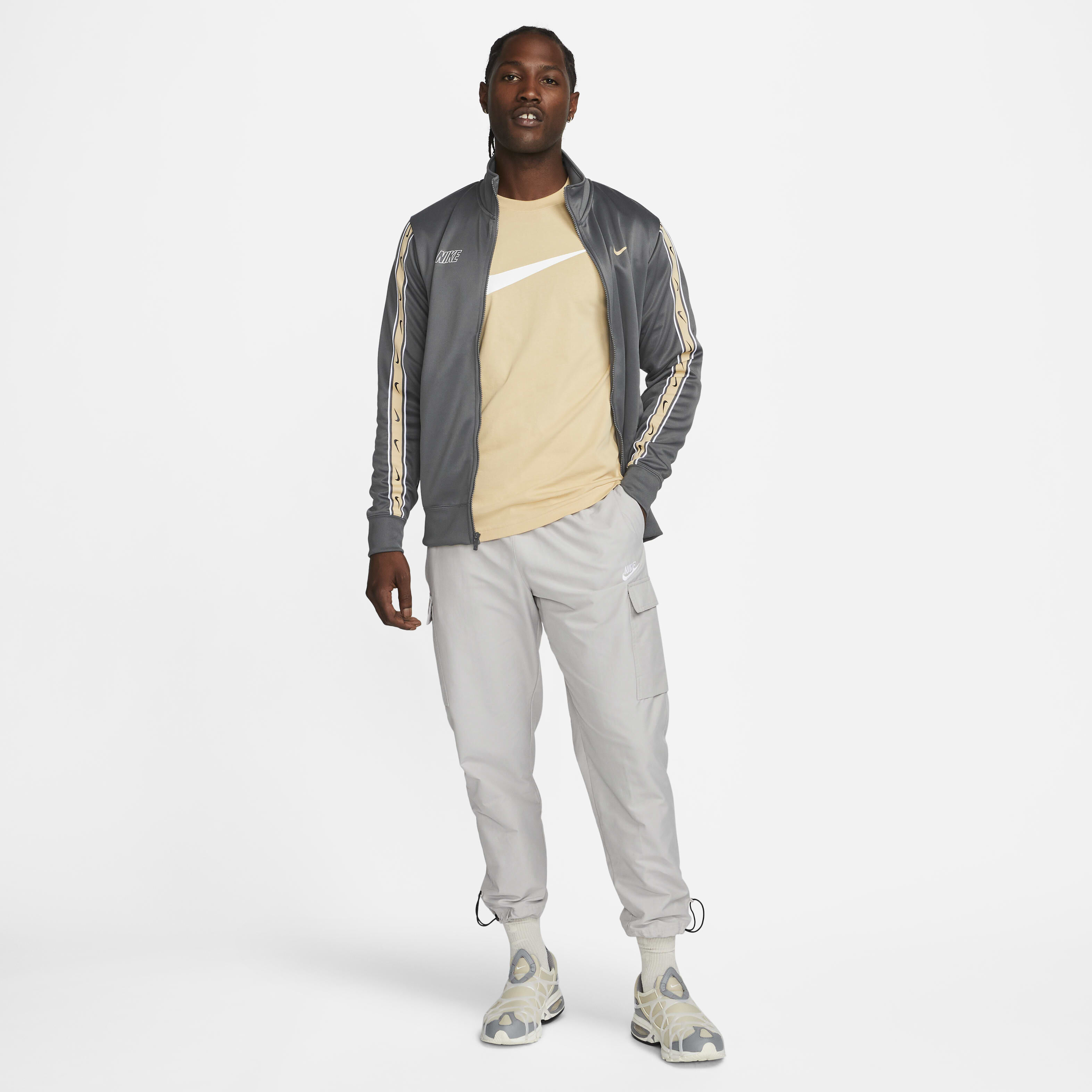 Nike Sportswear Repeat image number 5