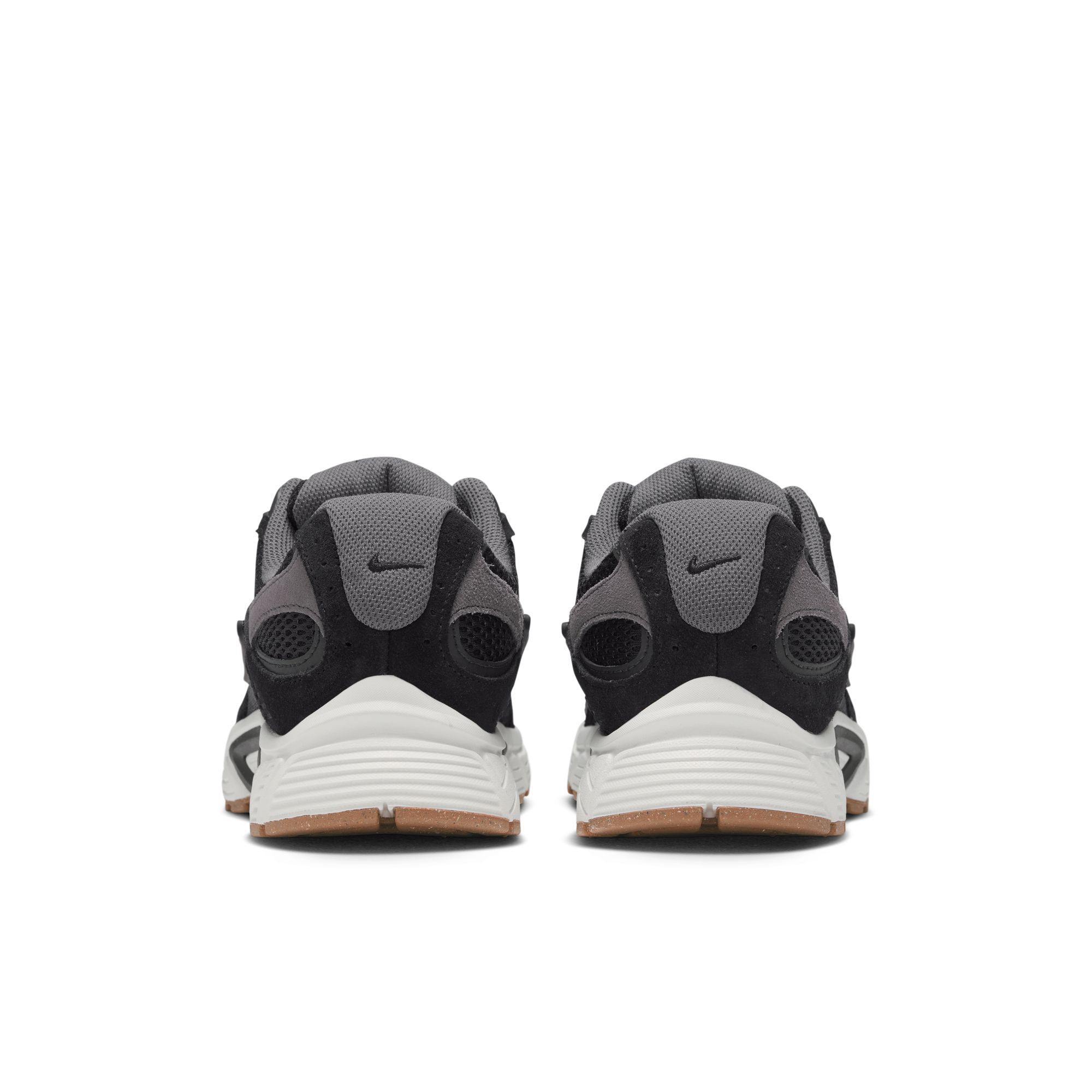 Nike V5 RNR Suede image number 1