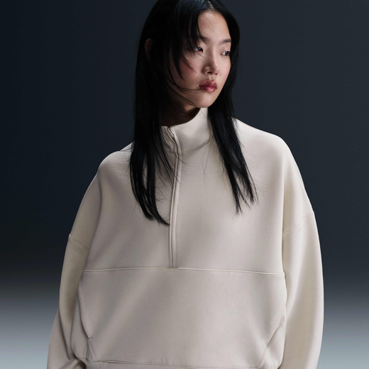 هودي وسويت شيرت للجيم-نايكي, نايكي 24.7 امبوسبلي سوفت, تيشيرت واسع بنصف سحاب دراي-فت للنساء