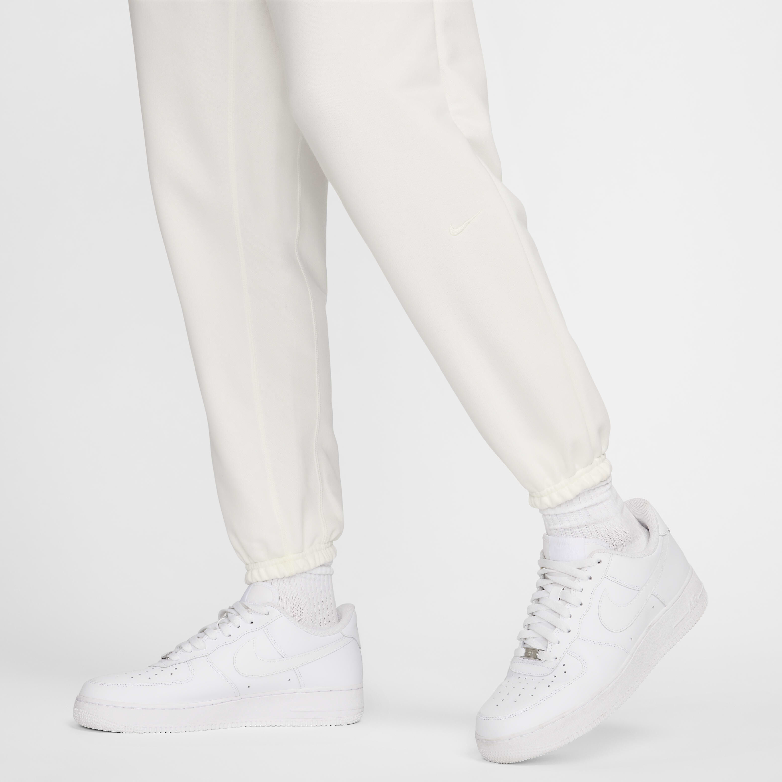 Nike Standard Issue image number 8