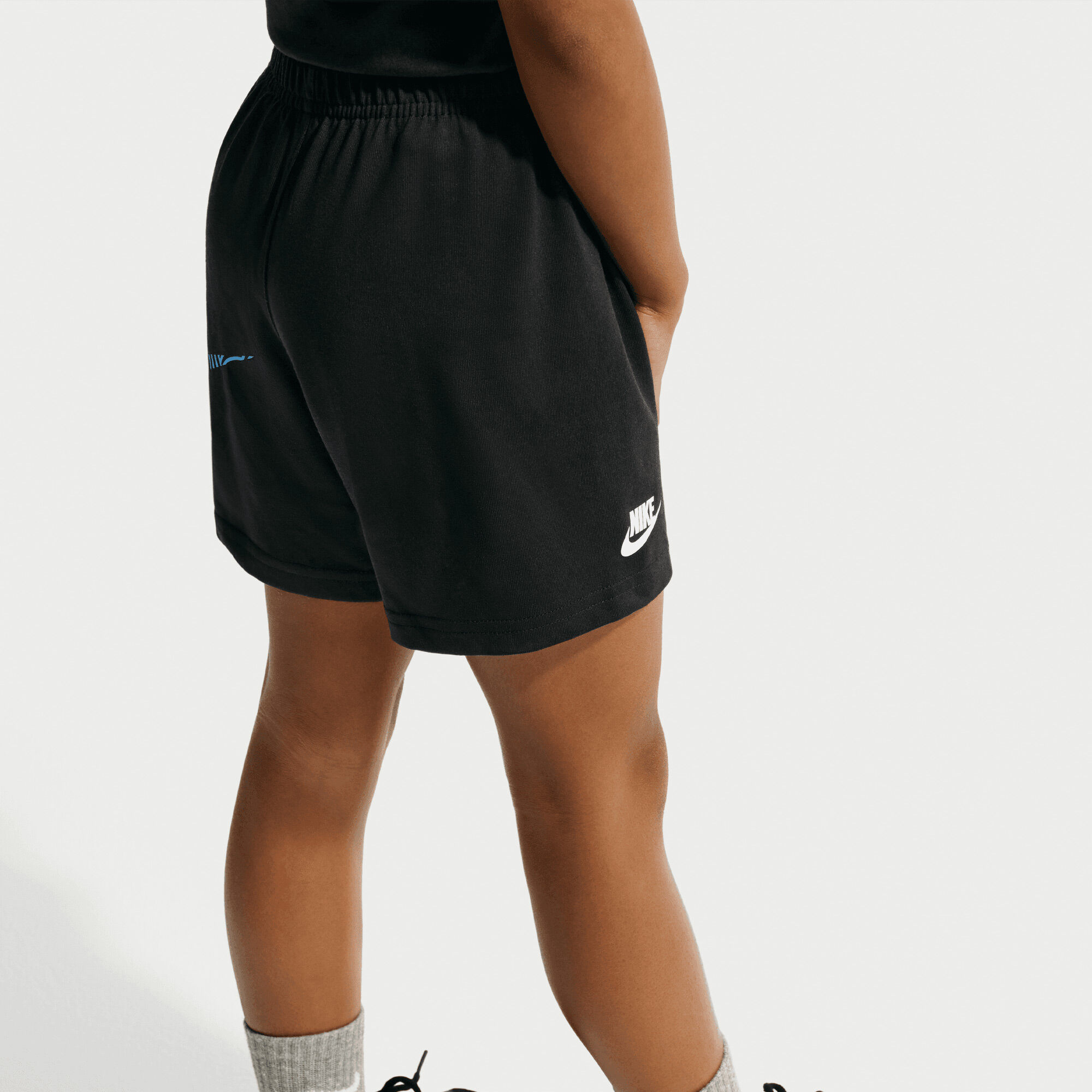 Nike Sportswear In The Zone image number 5