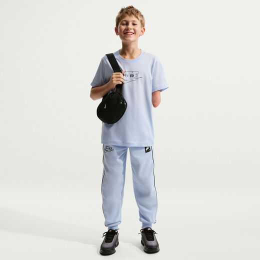 New In-Nike, Nike Sportswear, Older Kids' T-Shirt