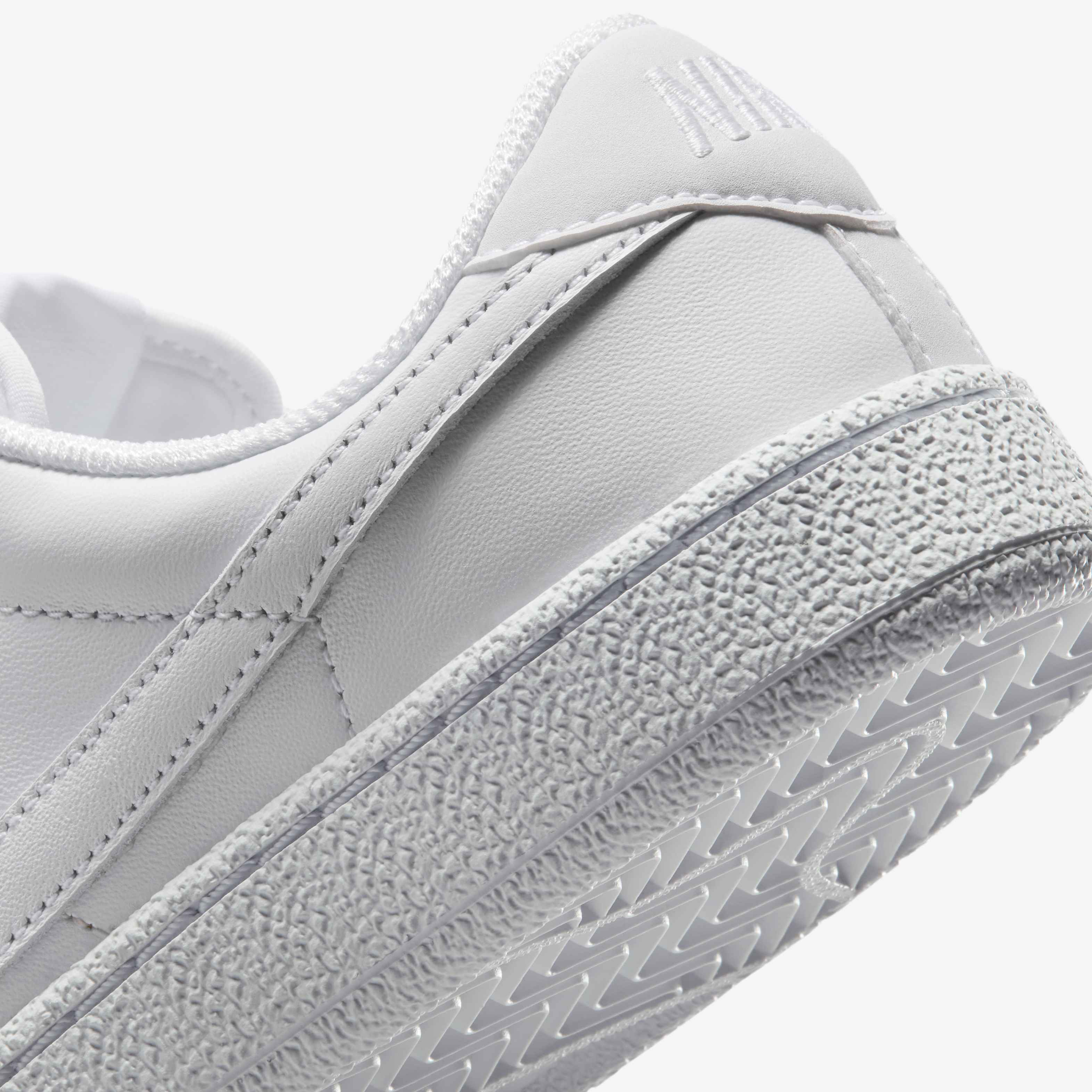 Nike Tennis Classic image number 7