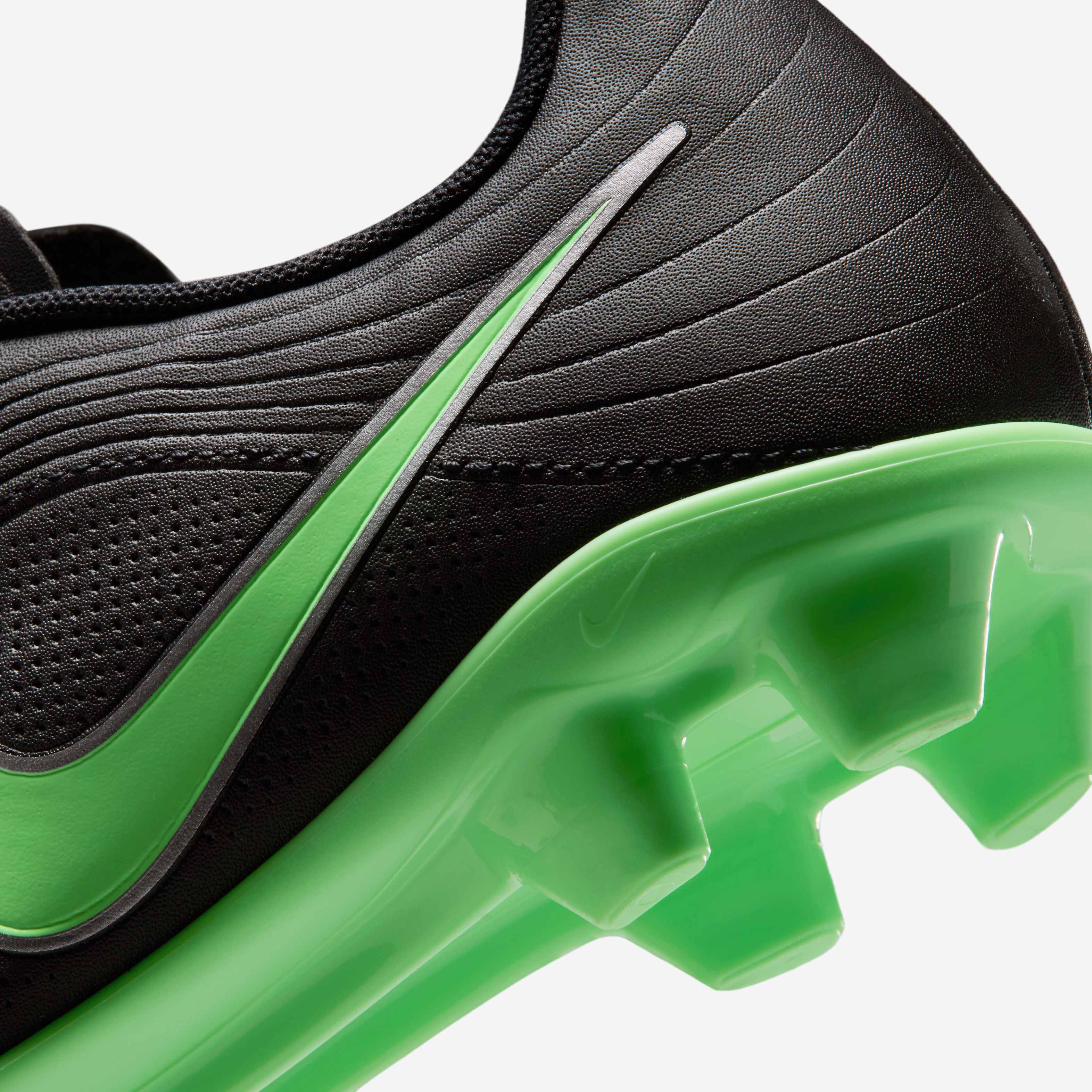 Nike Jr. Tiempo Maestro Club image number 8