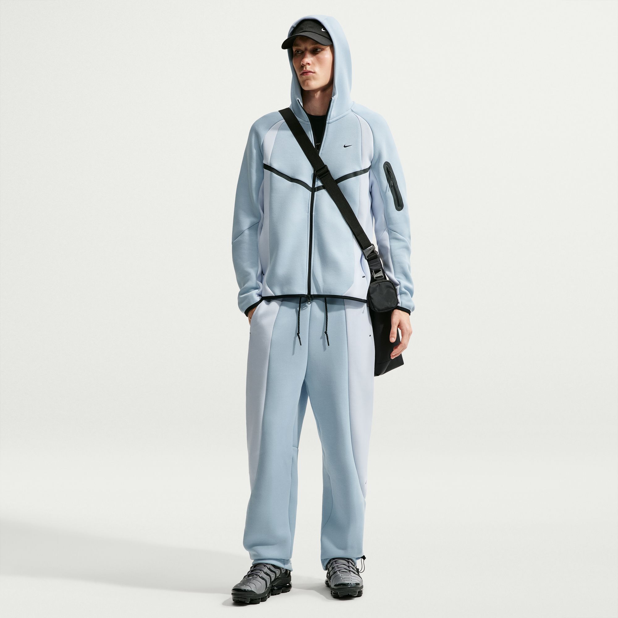 Nike Tech image number 0