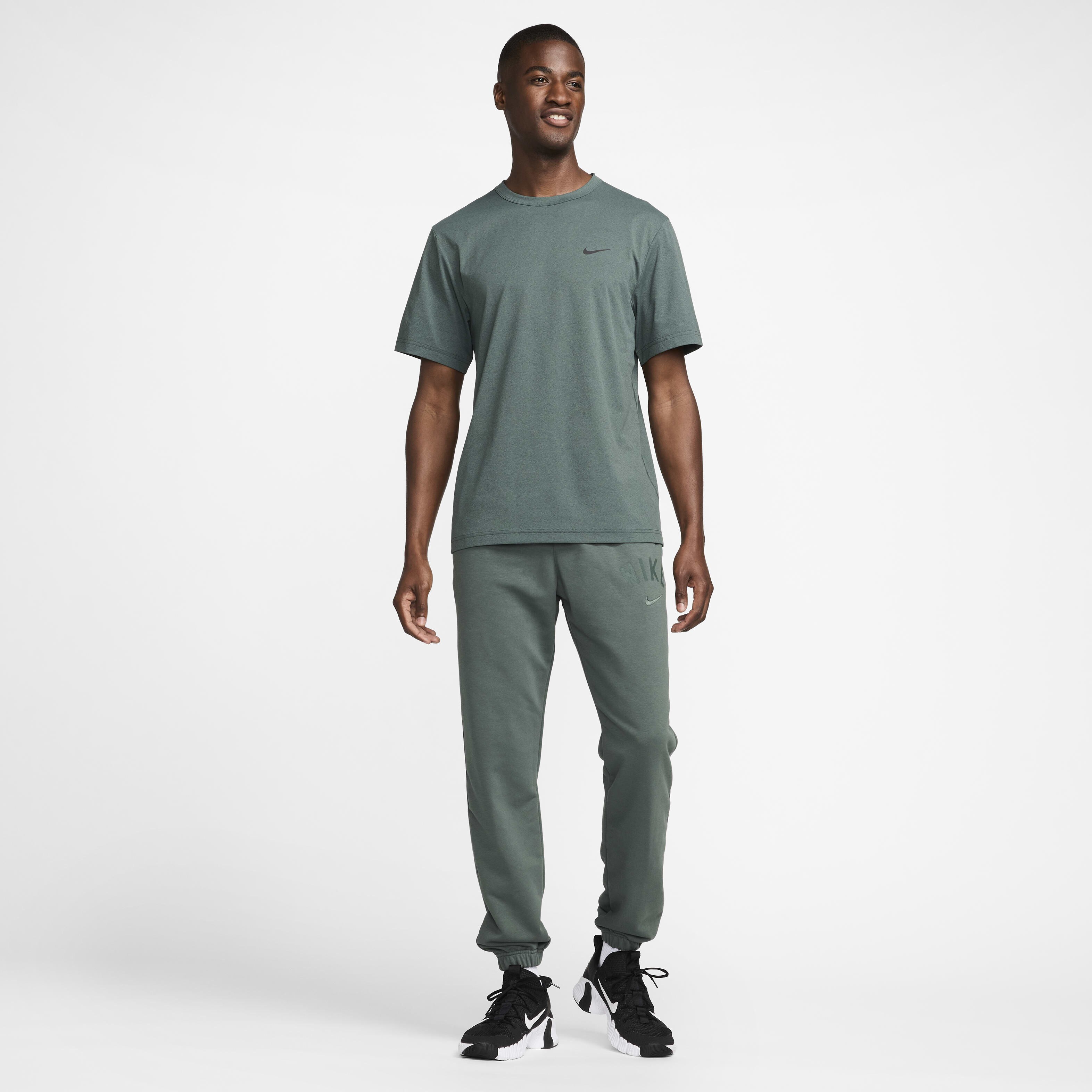 Buy Nike Swoosh Men s Dri FIT Fleece Fitness Joggers Nike UAE Official