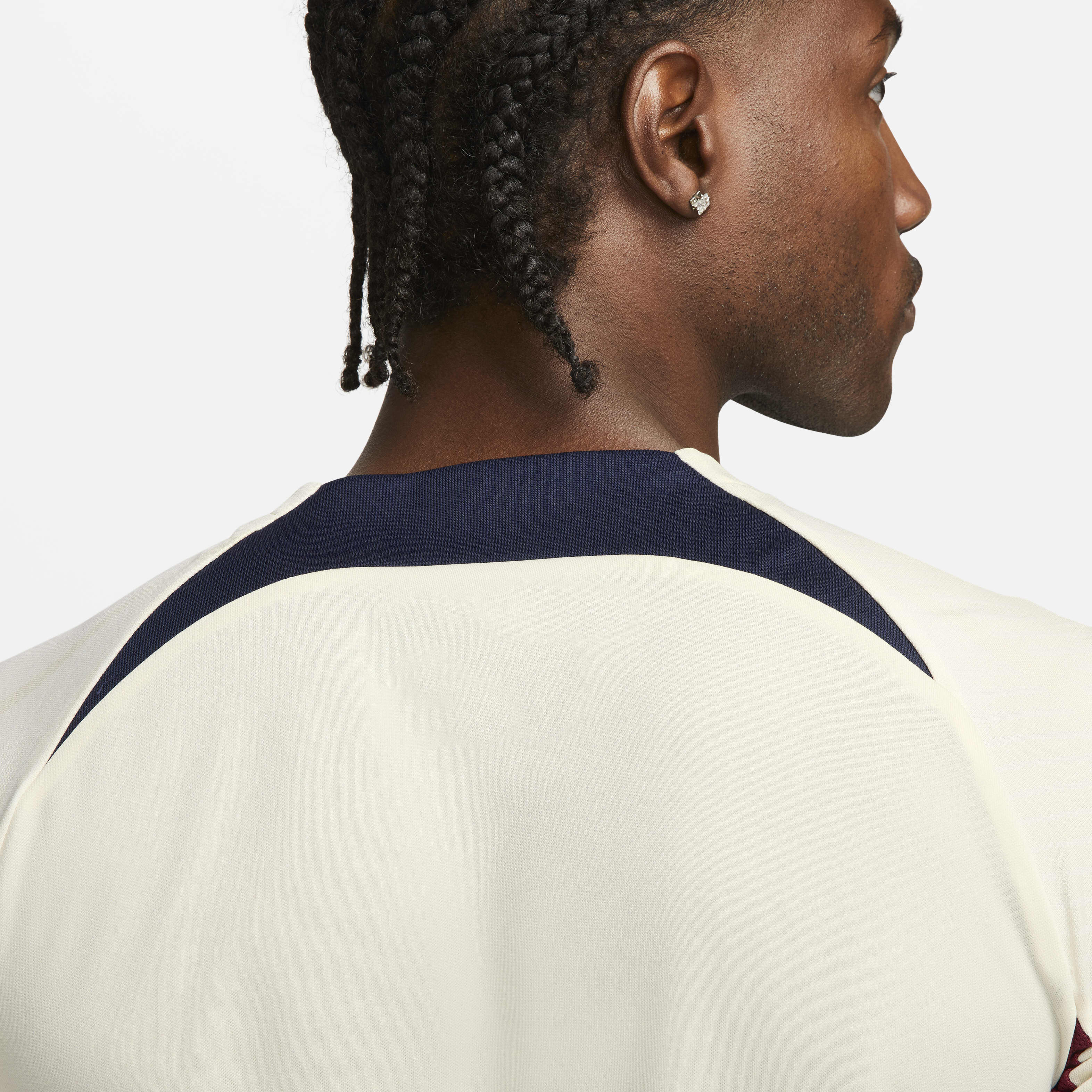 Paris Saint-Germain Strike image number 4