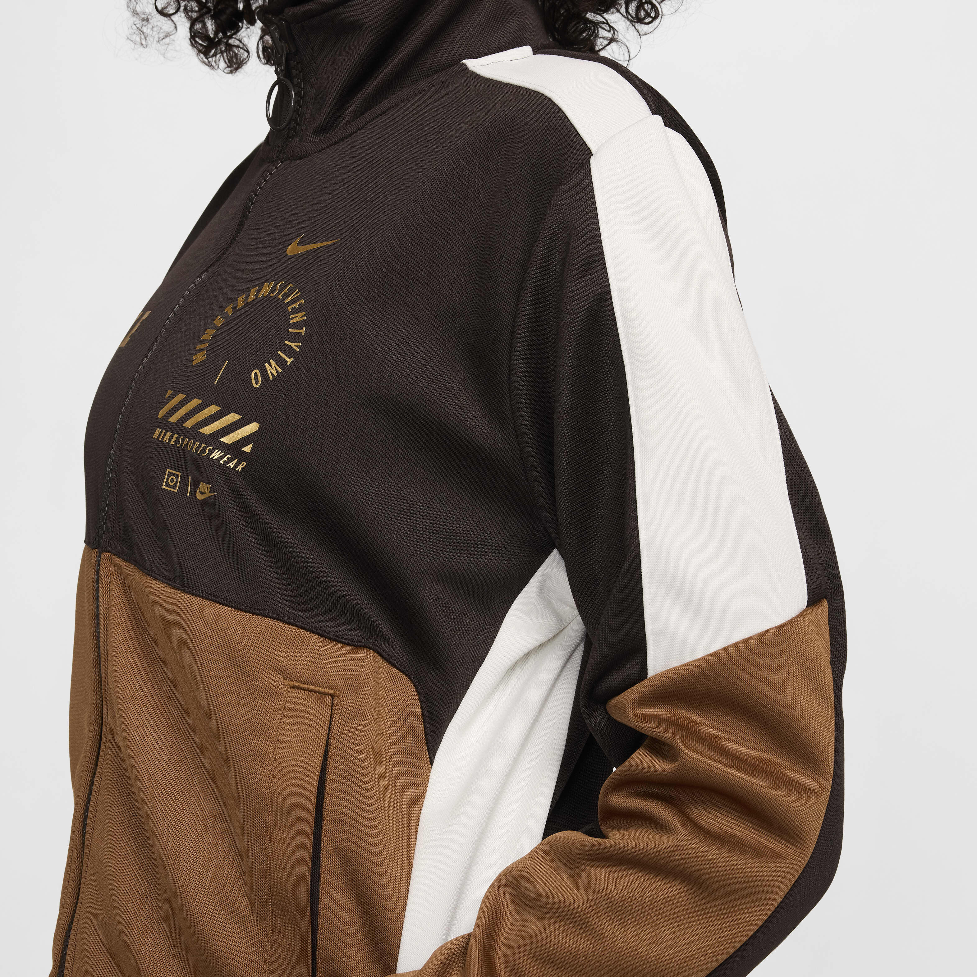 نايكي سبورتسوير image number 3