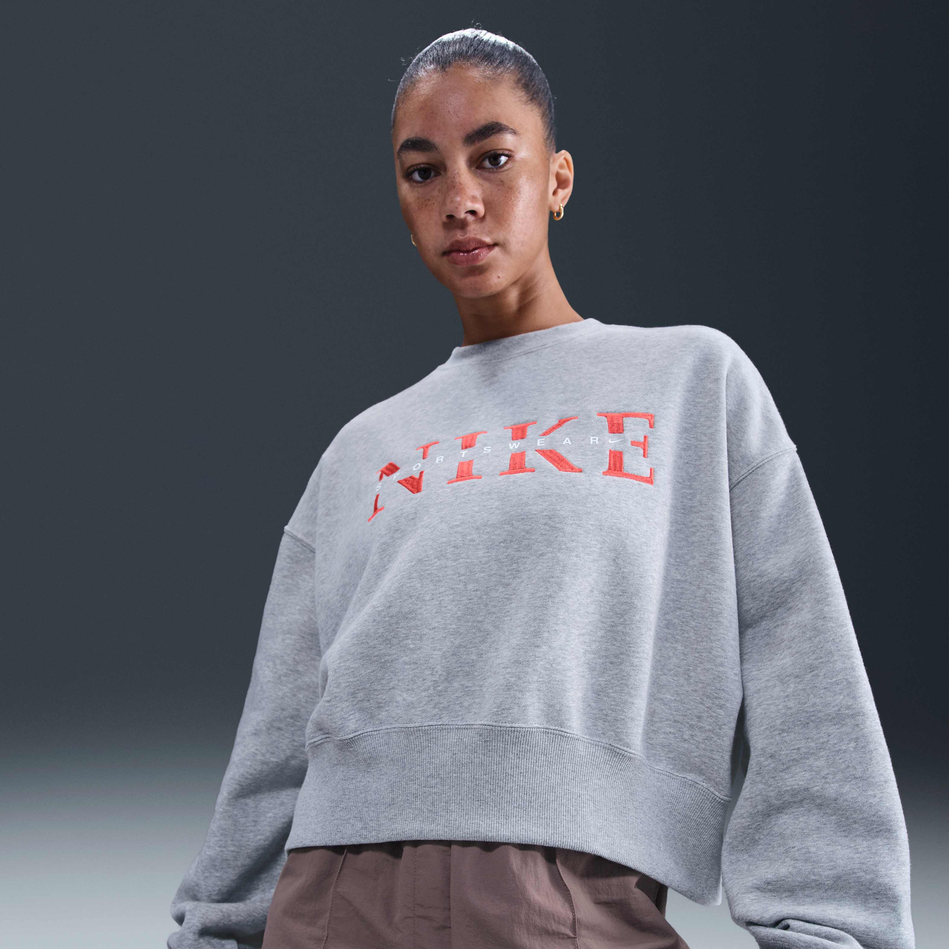 نايكي سبورتسوير فينيكس فليس image number 0