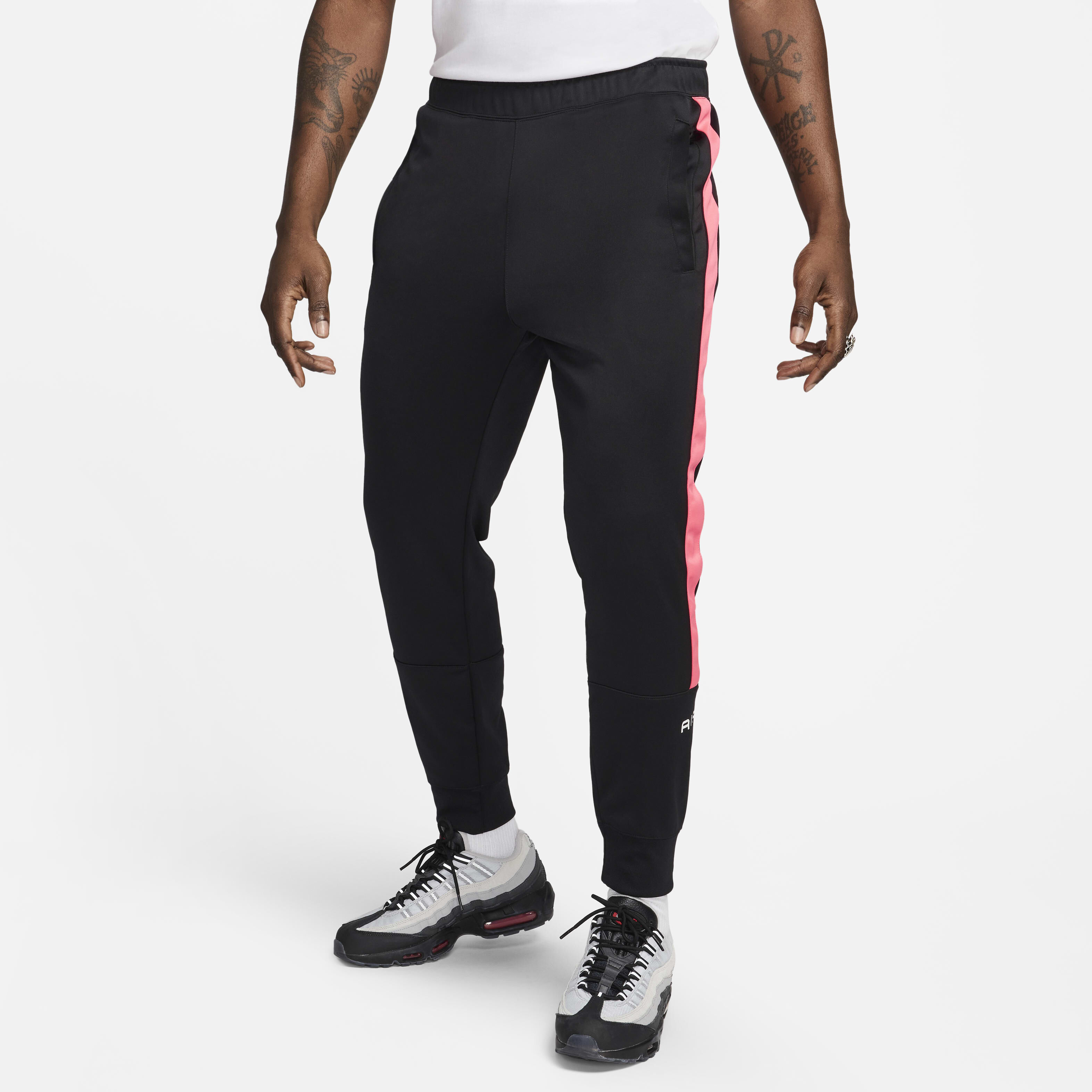 Shop Men s Jogger Sweatpants Online in UAE Nike Sweatpants