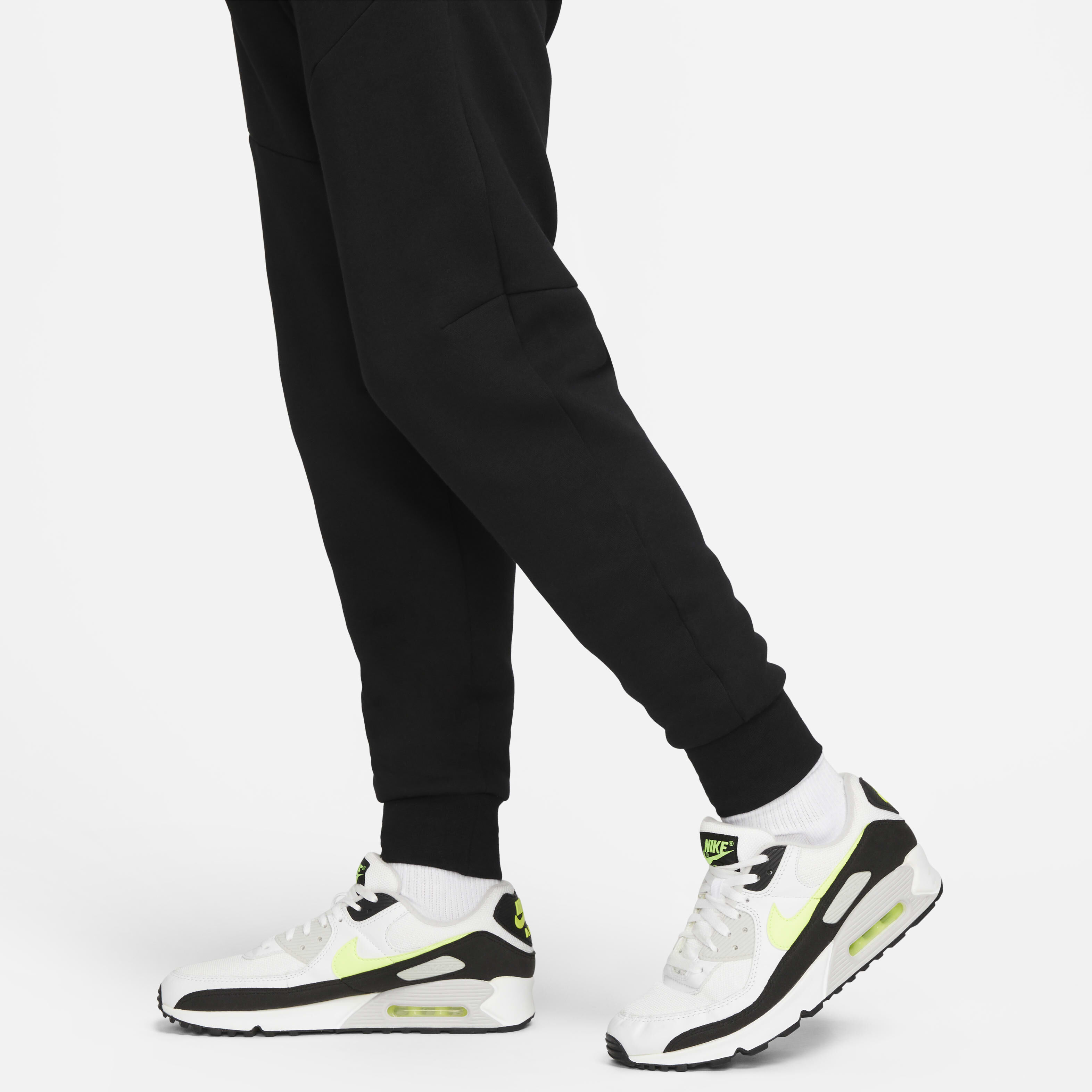 Black nike tech sweats online