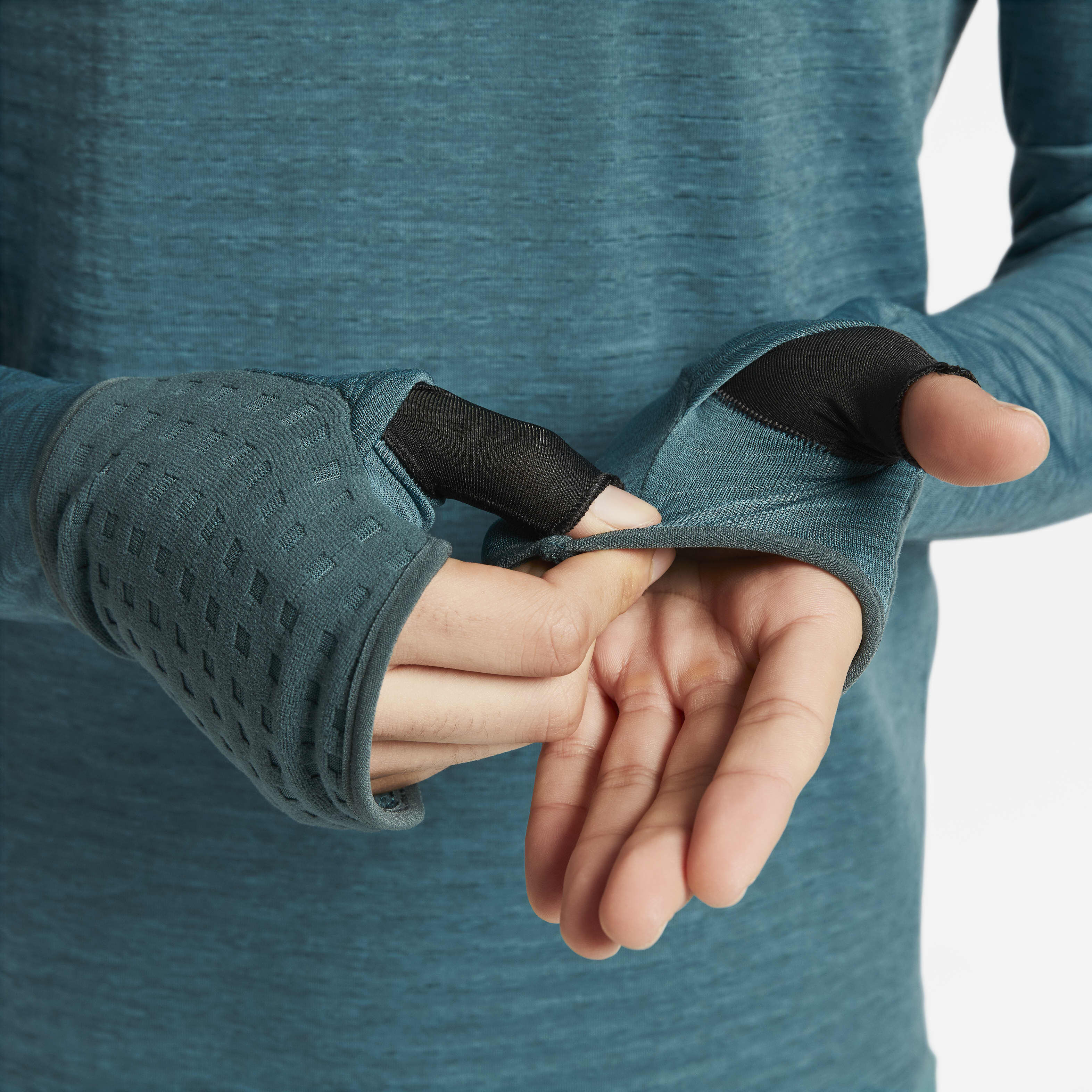 Nike Therma-FIT Repel image number 3