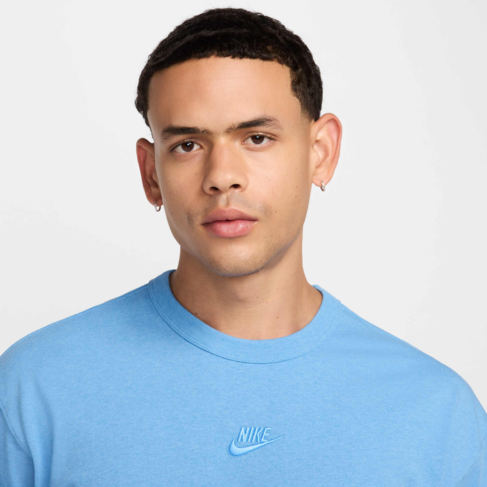 Nike Sportswear Premium Essentials image number 2 Nike Sportswear Premium Essentials image number 2