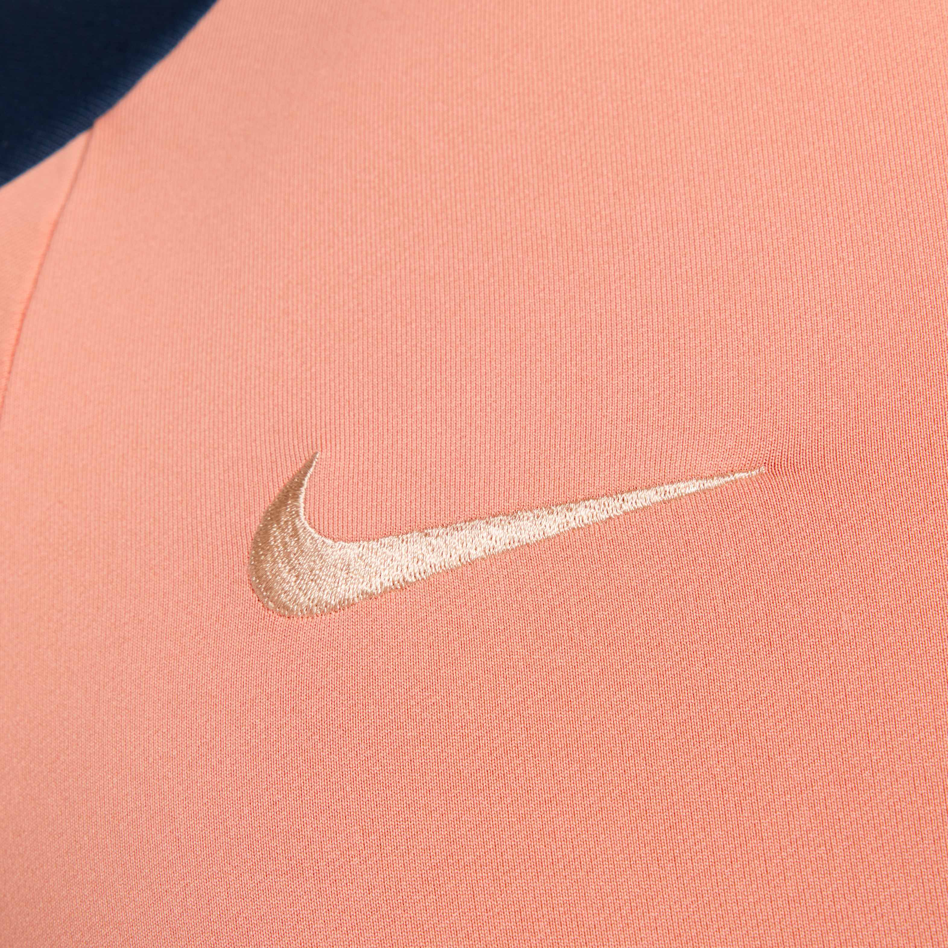 Chelsea F.C. Strike Special Edition image number 3