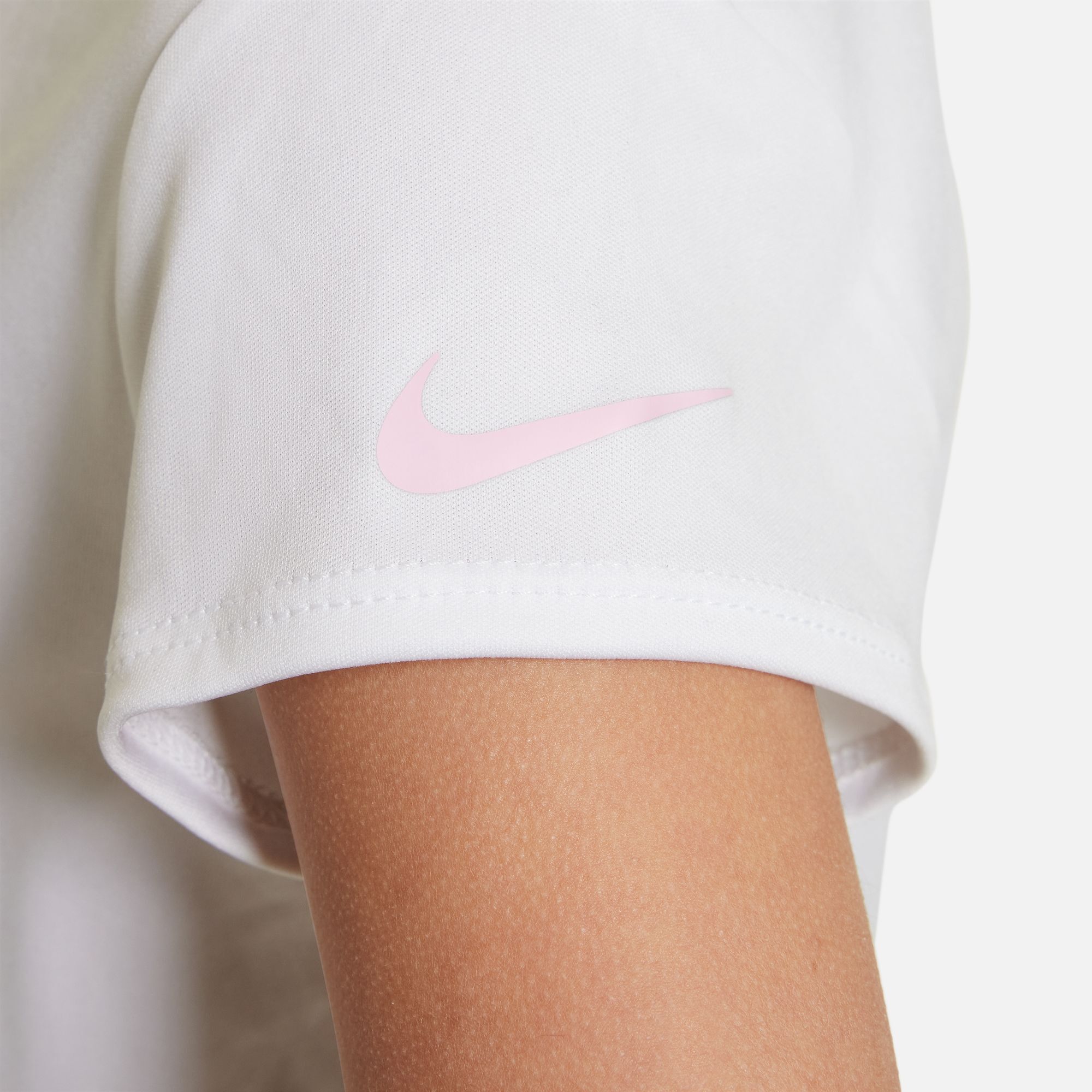 طقم شورت نايكي سووش لوجو تيمبو image number 2