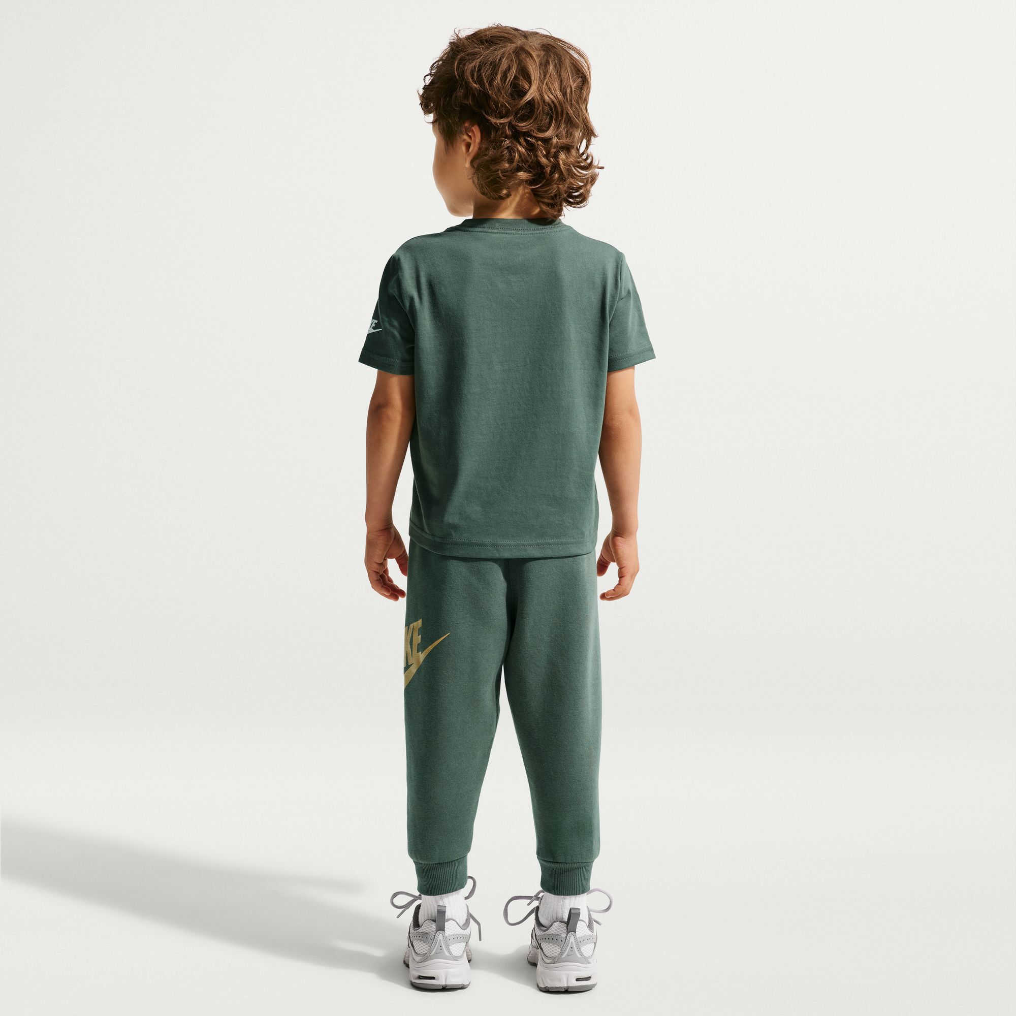Nike image number 1