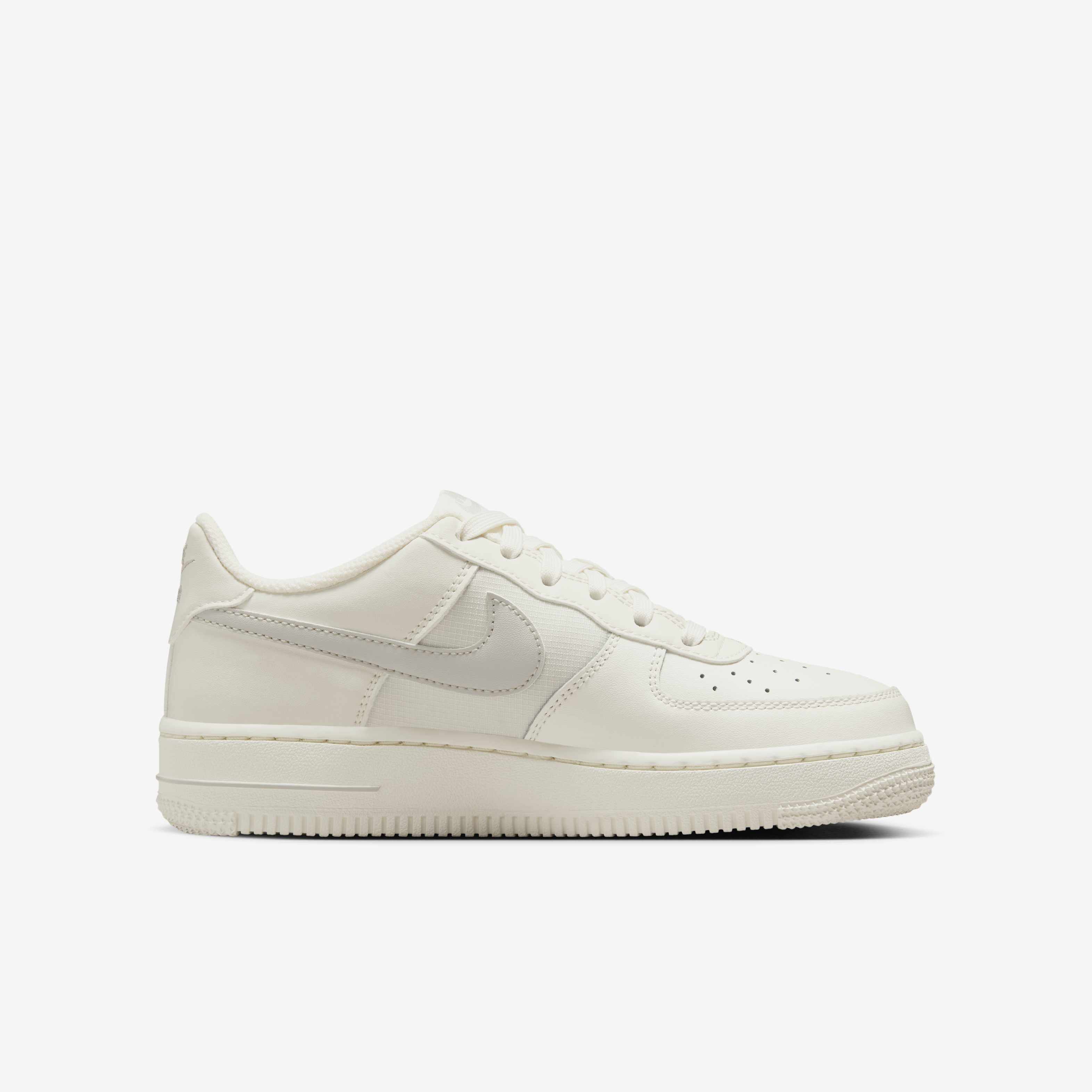 Nike Air Force 1 image number 2