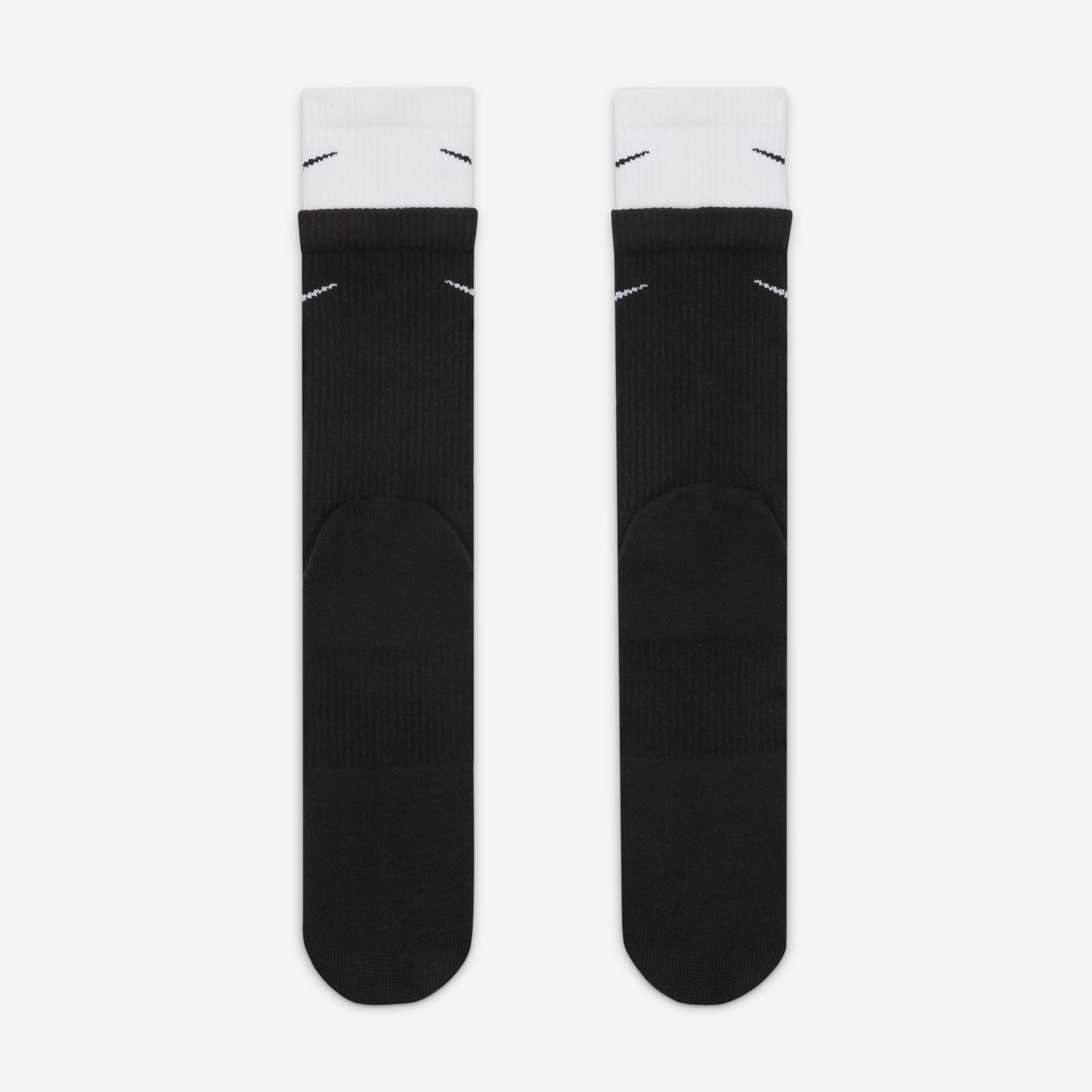 نايكي ايفريداي بلاس كوشند image number 2