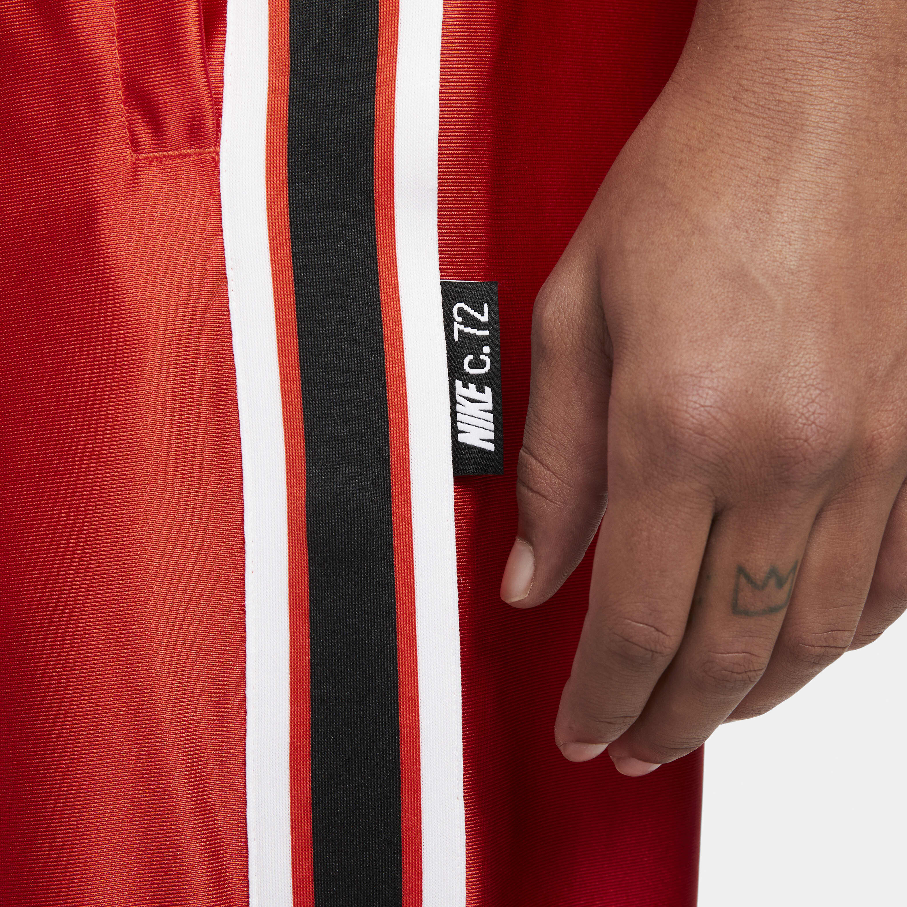 نايكي سيركا image number 3