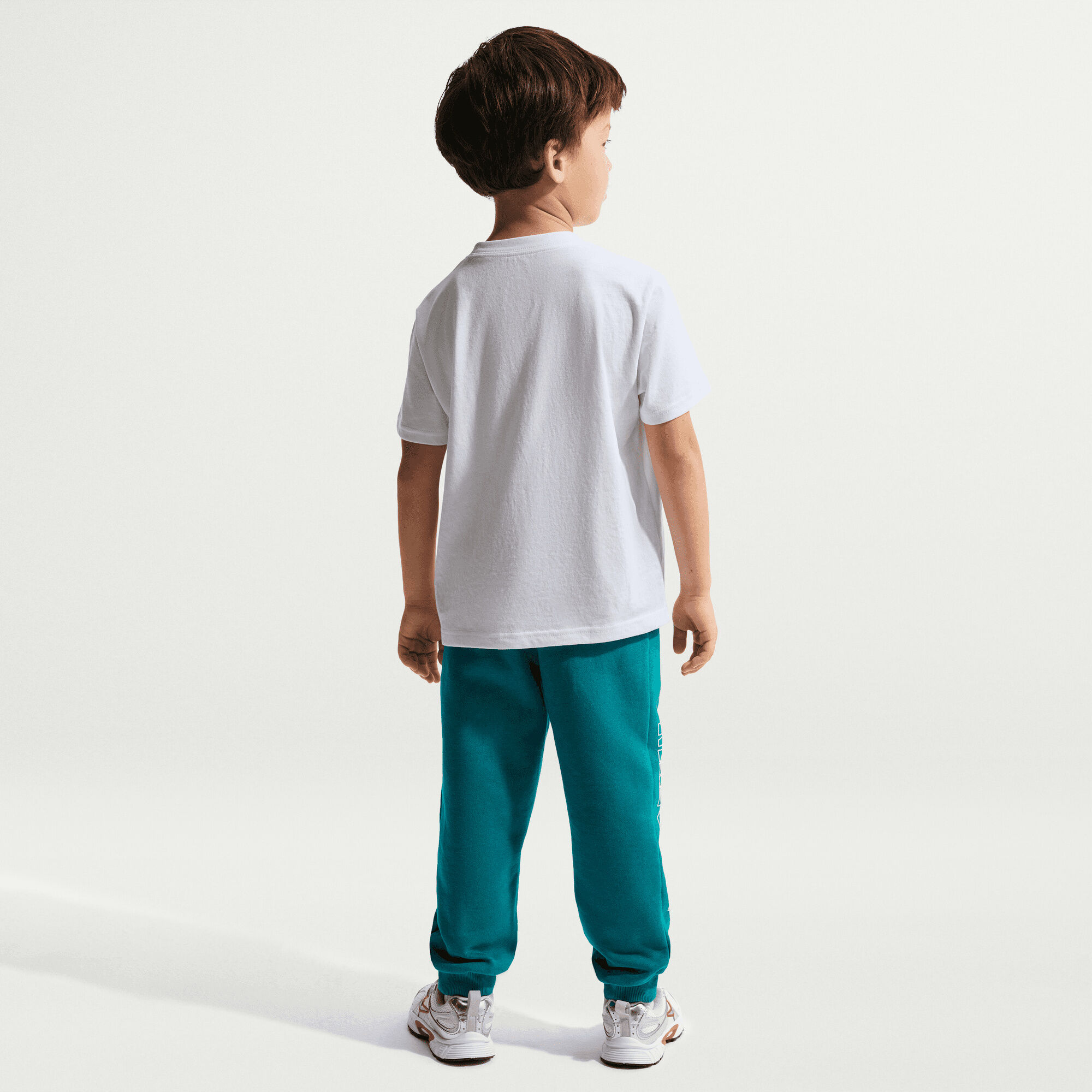 Nike image number 1