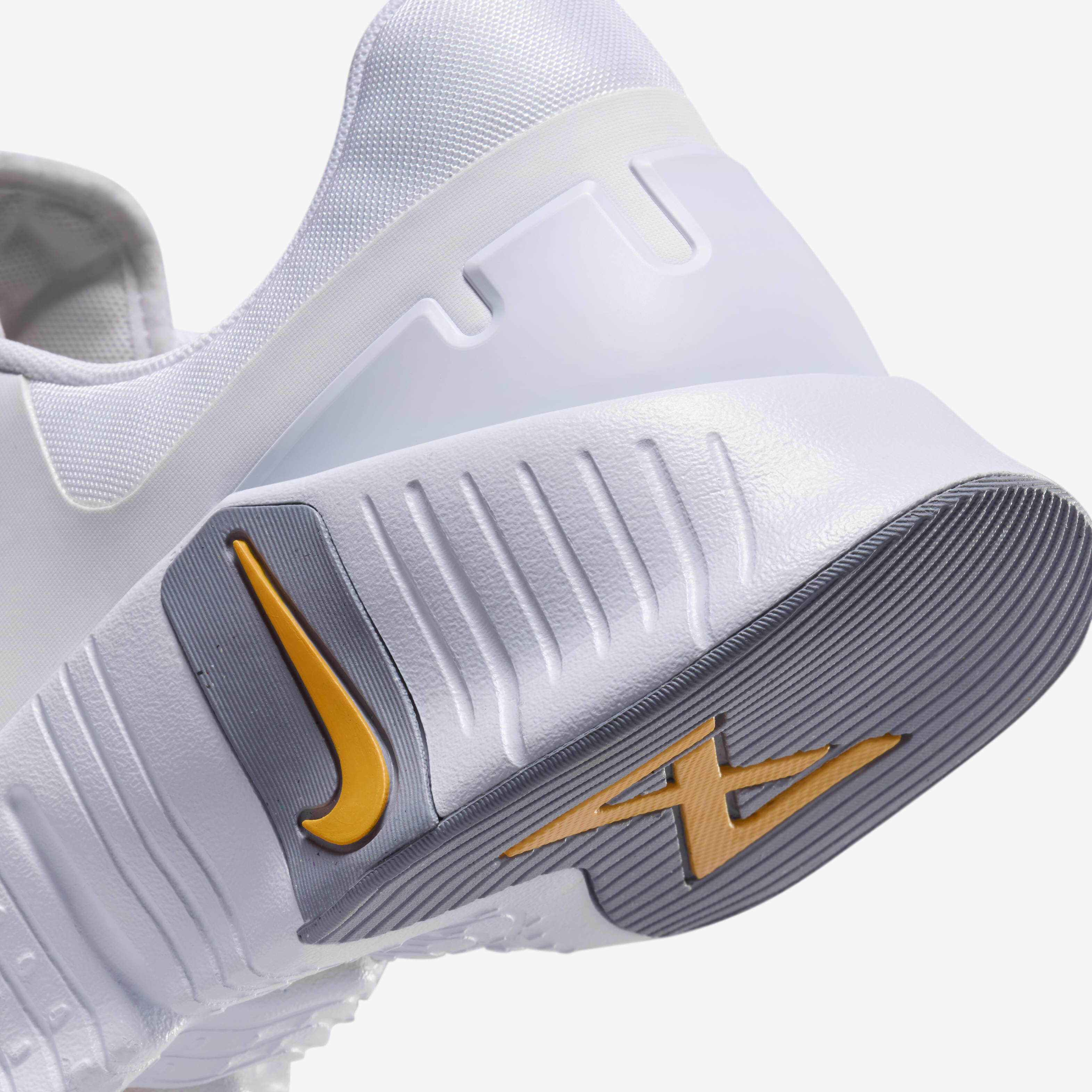 Nike metcon dubai online