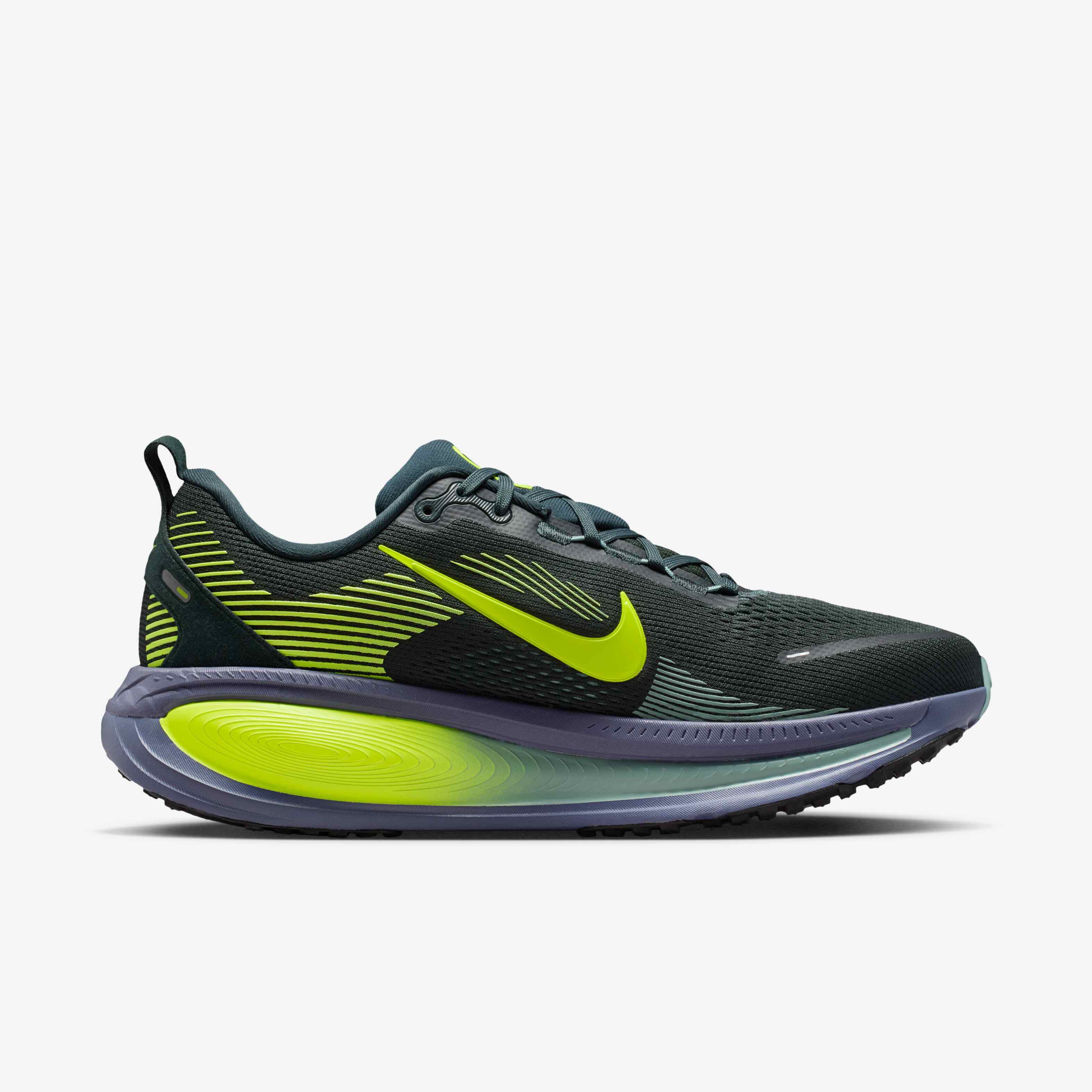 Nike Vomero 18 image number 2