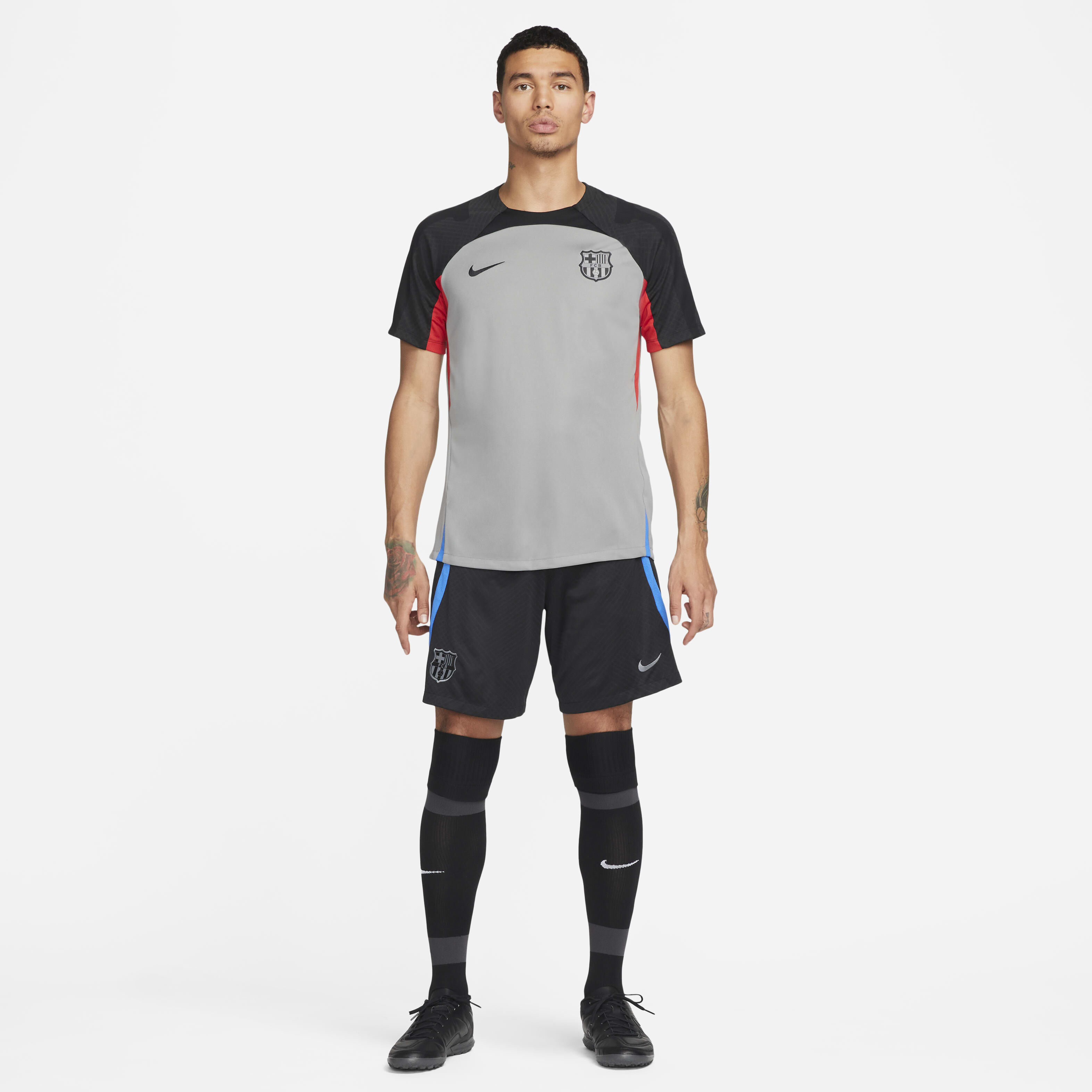 برشلونة سترايك image number 7