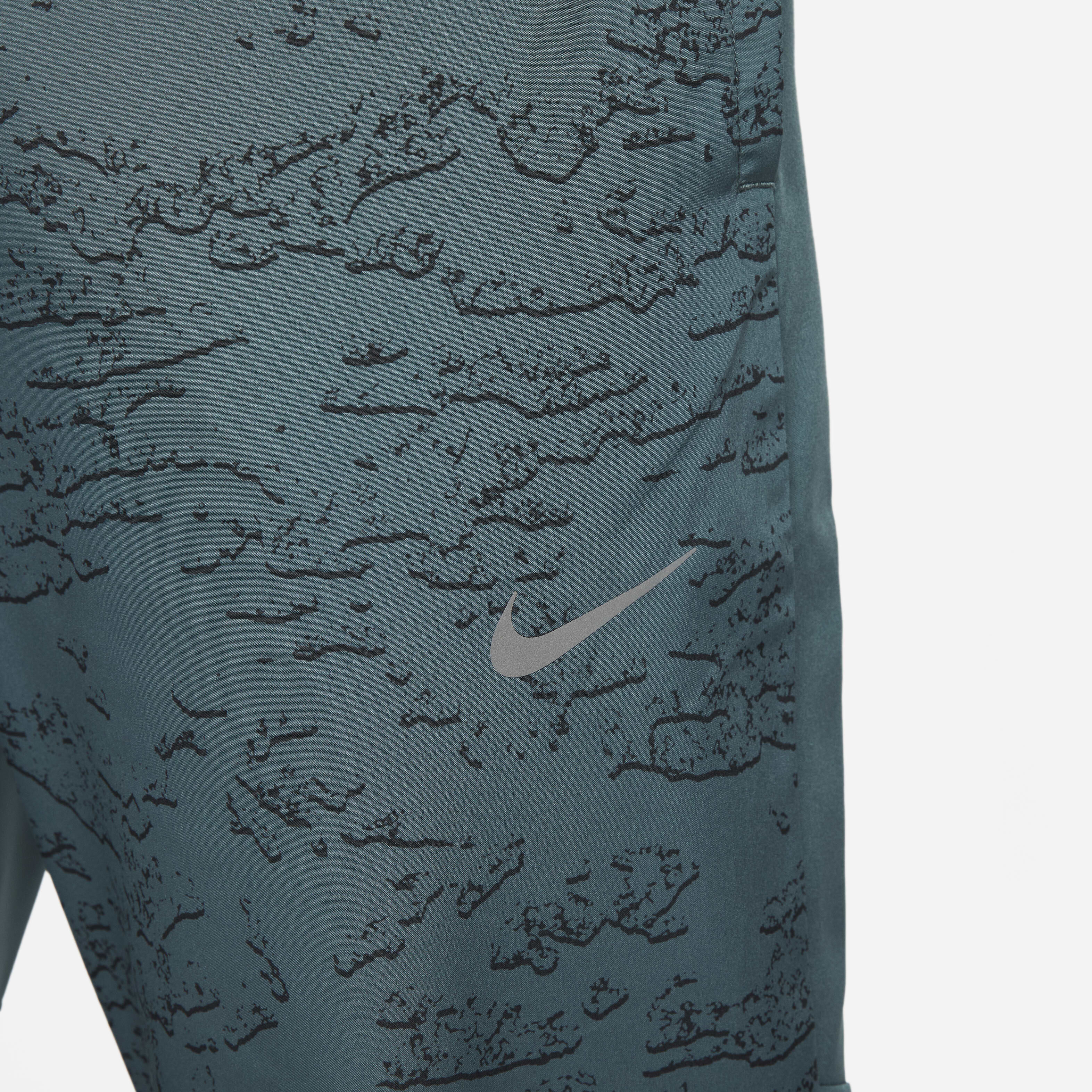 Nike Dri-FIT Run Division Challenger image number 4