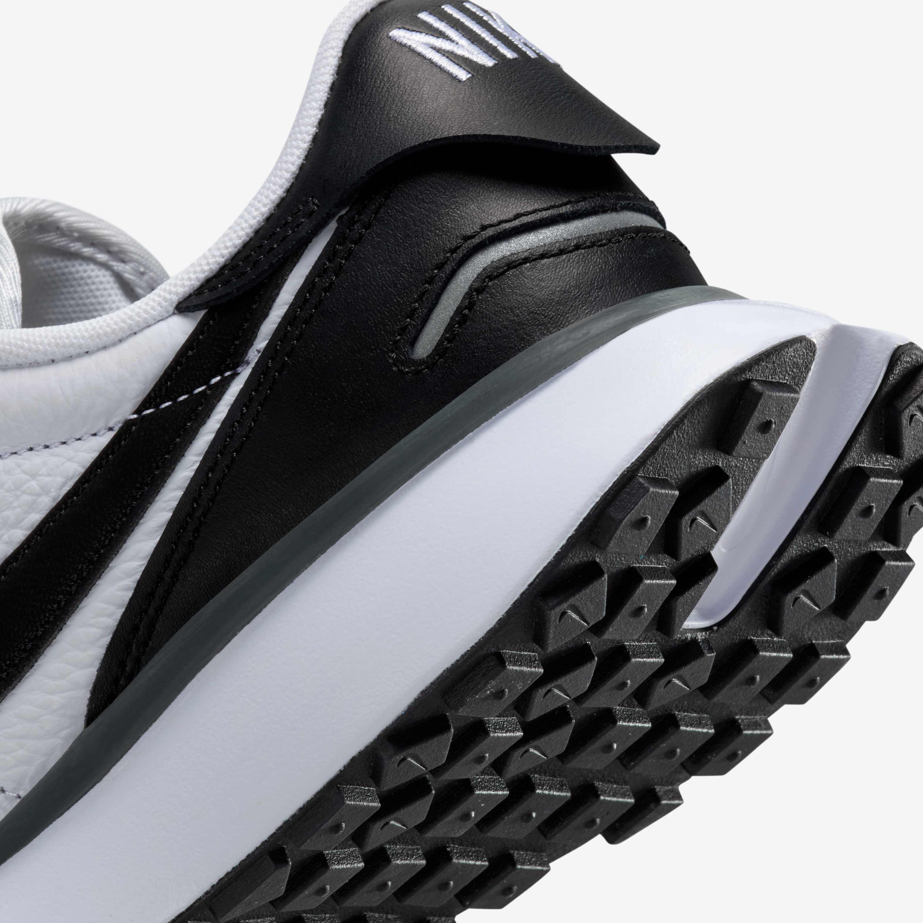 نايكي فينكس وافل ليذر image number 7