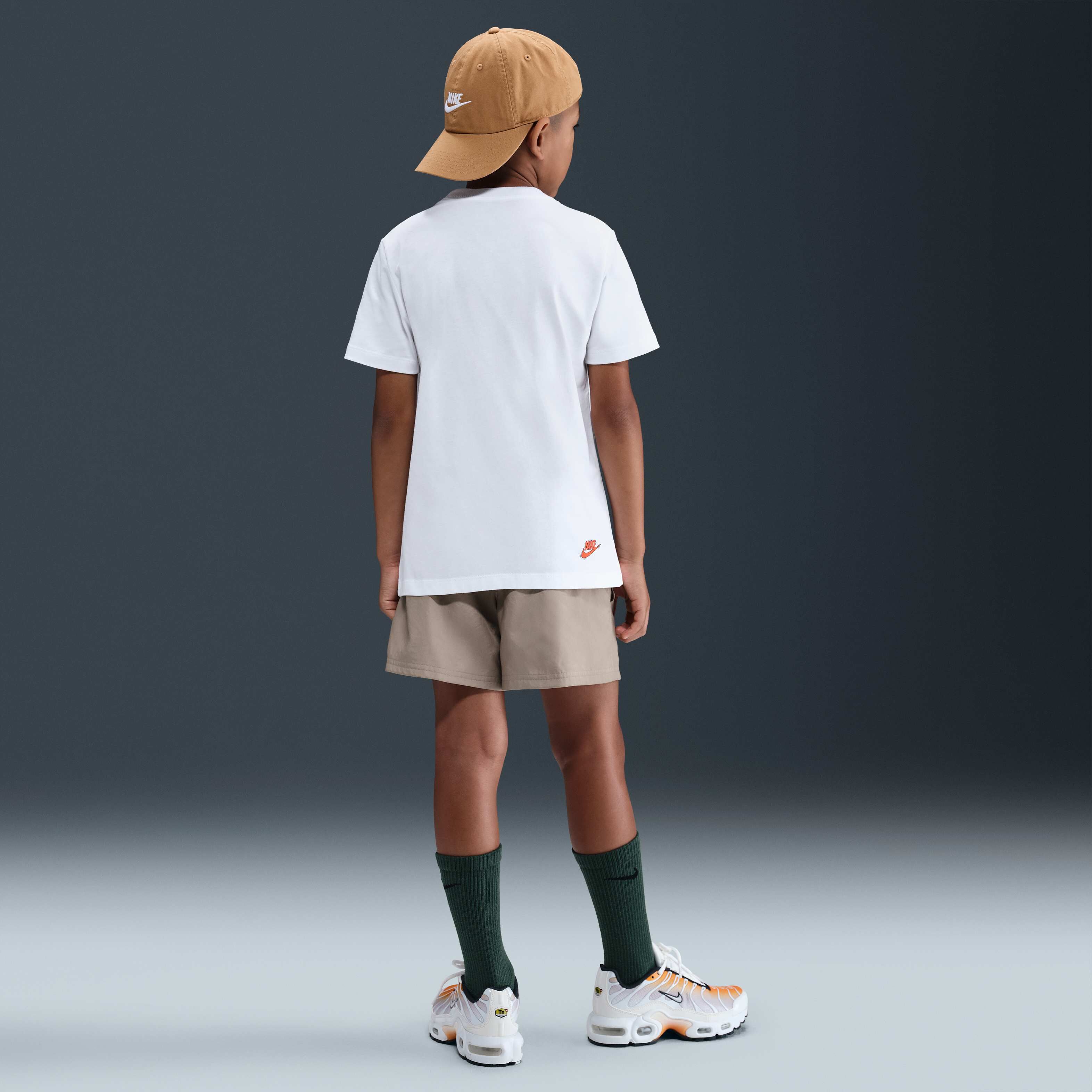 نايكي سبورتسوير image number 4