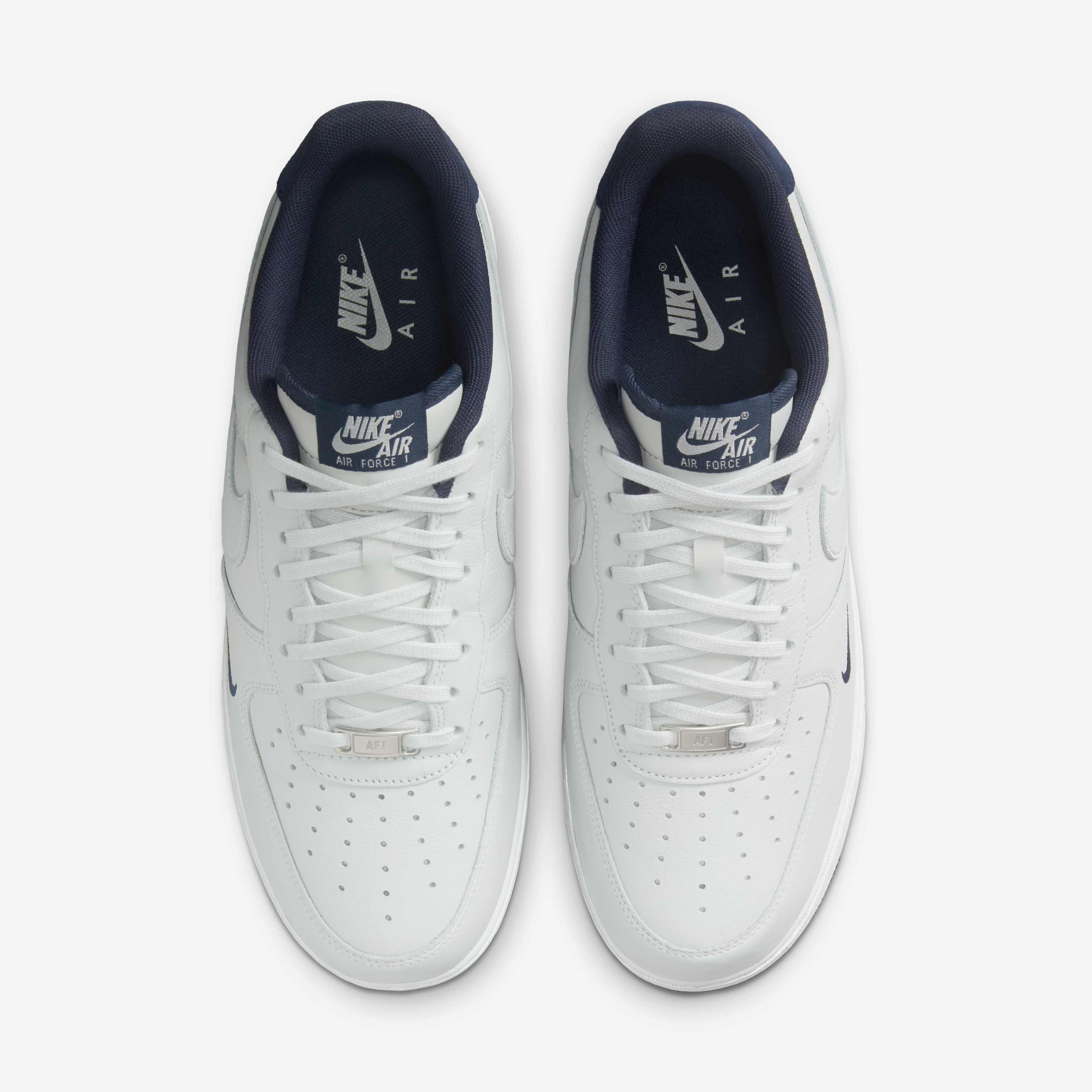 نايكي اير فورس 1 '07 ايليفيت image number 3