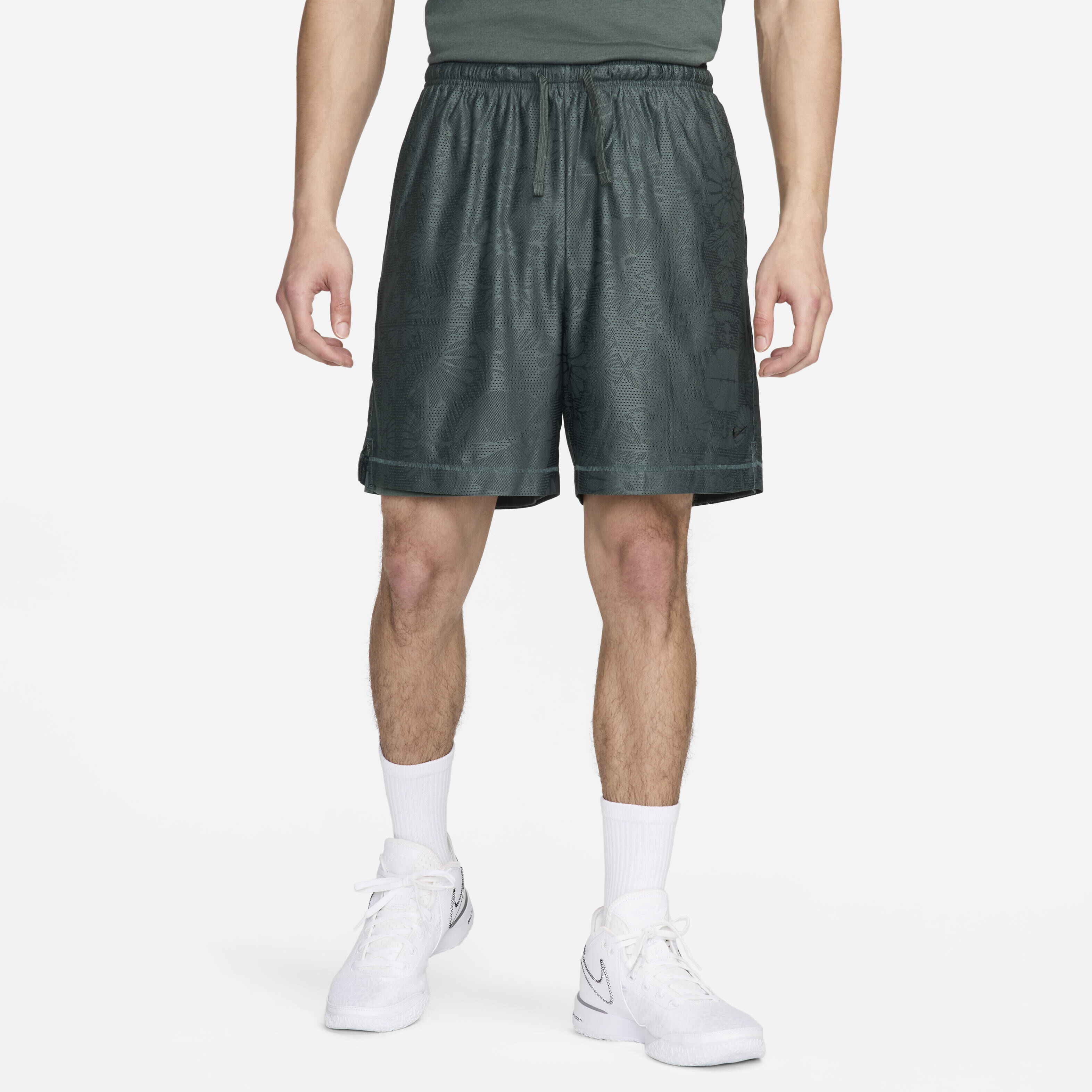 Nike Standard Issue image number 0