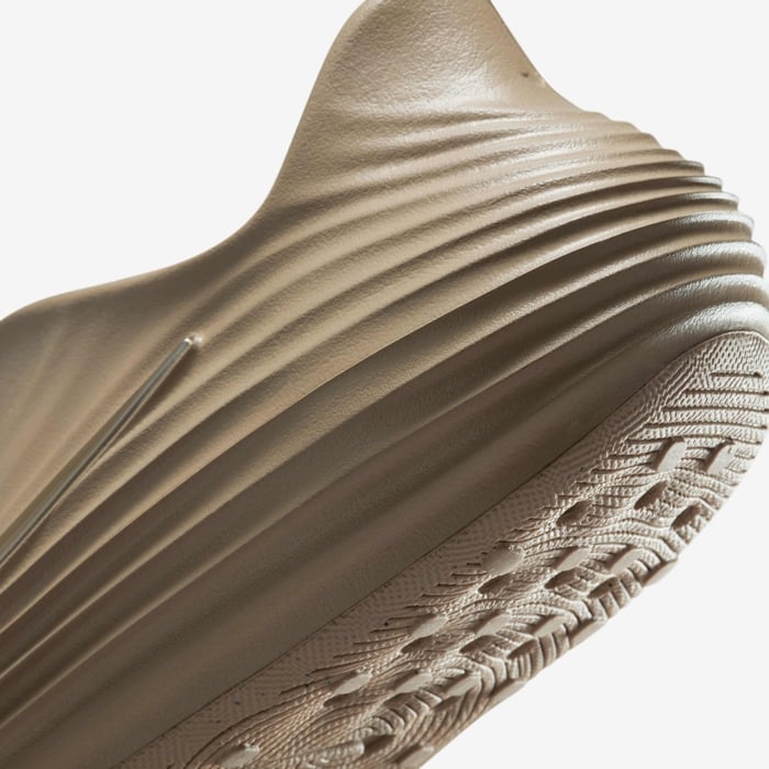 Nike ReactX Rejuven8 image number 7 Nike ReactX Rejuven8 image number 7