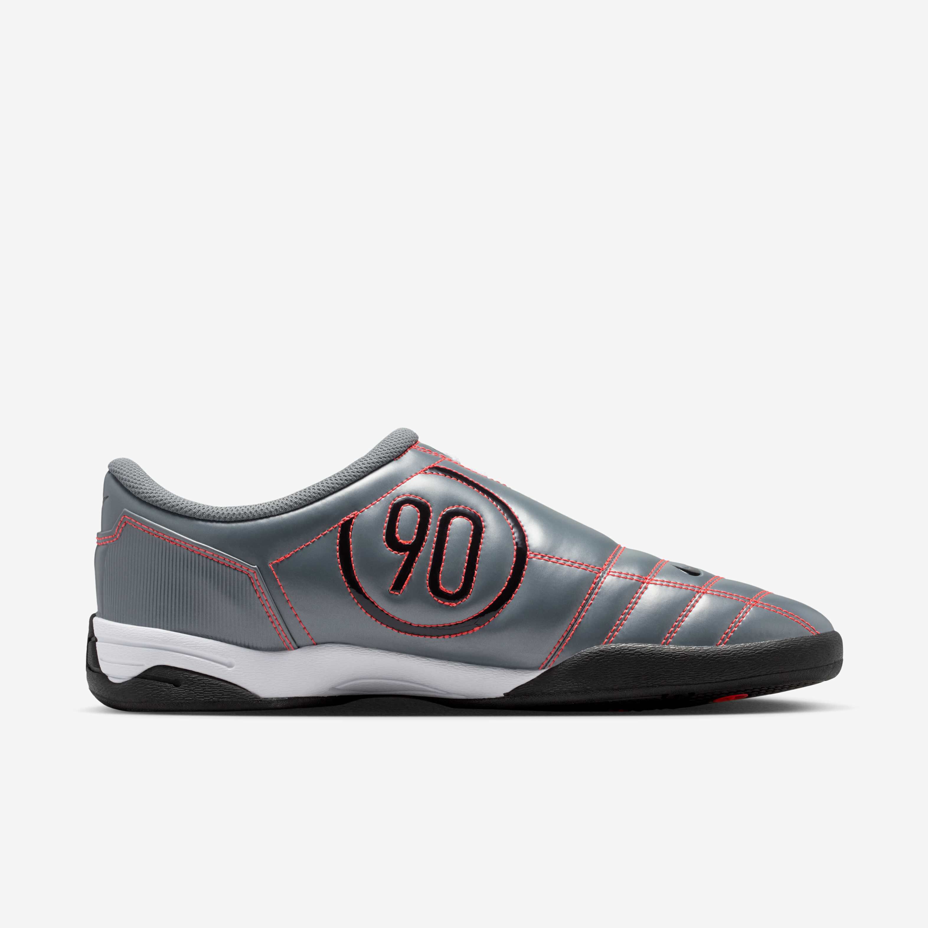Nike Total 90 image number 2
