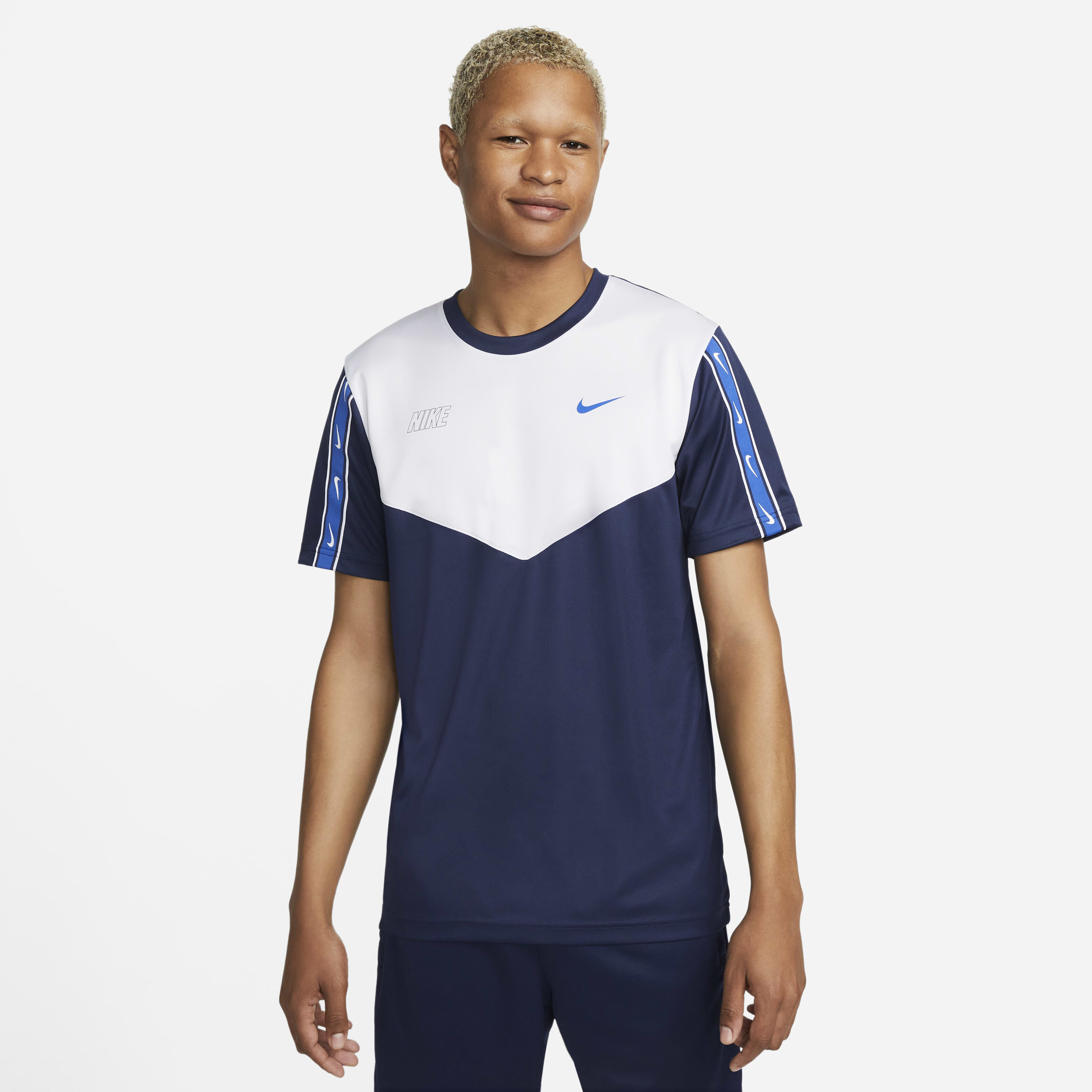 Nike Sportswear Repeat image number 0
