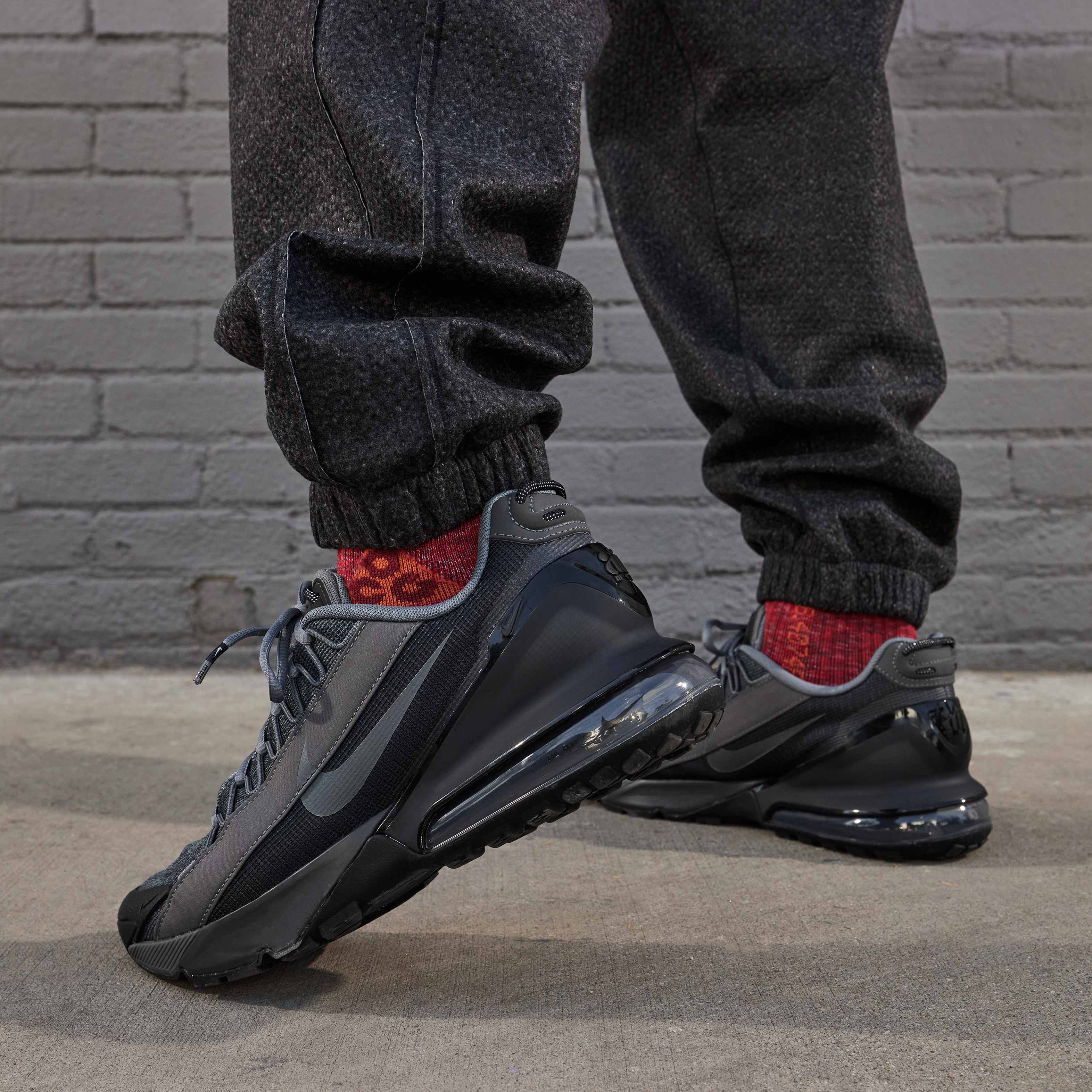 اير ماكس بولس روم image number 12