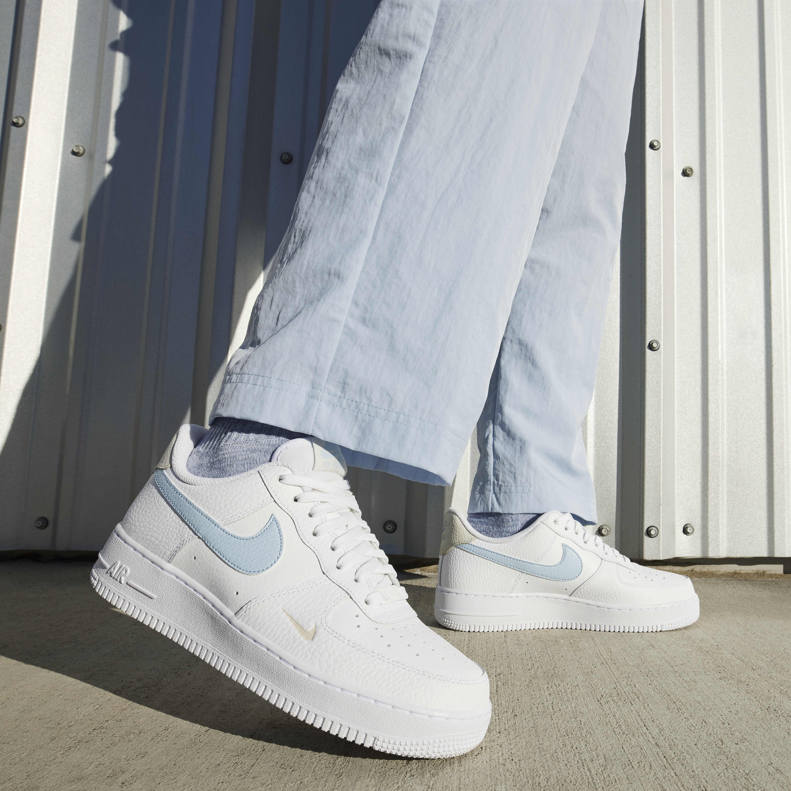 Nike air force 1 07 trainers white light armory blue 2025