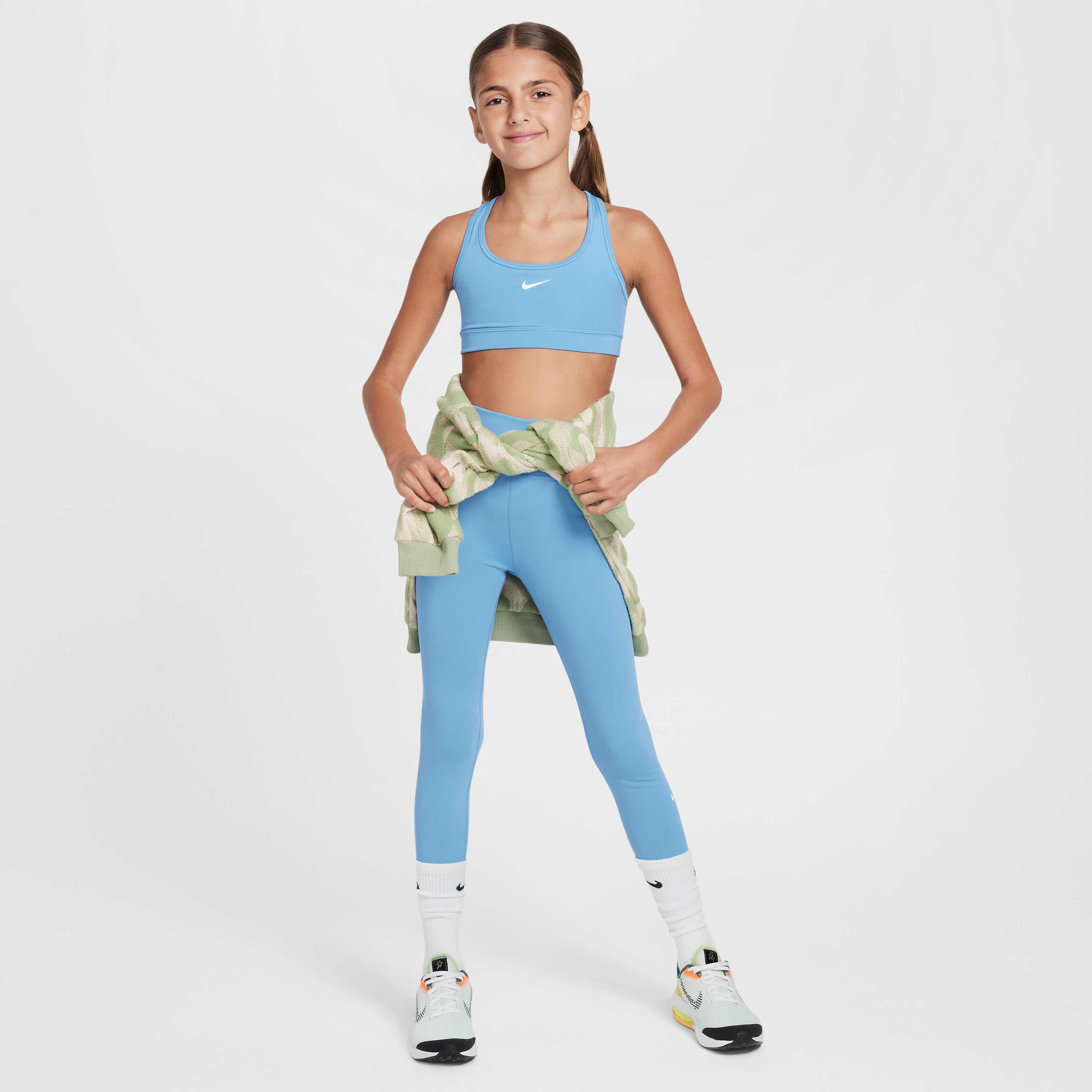 نايكي سووش image number 5