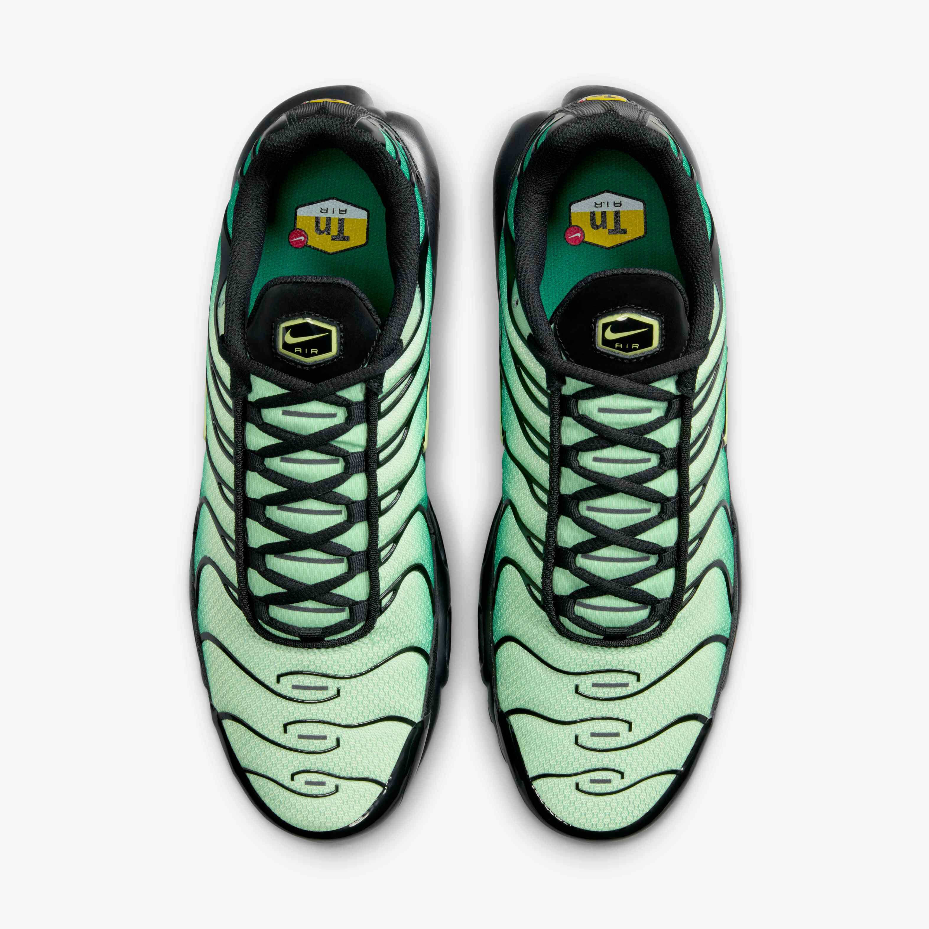 Nike Air Max Plus image number 3