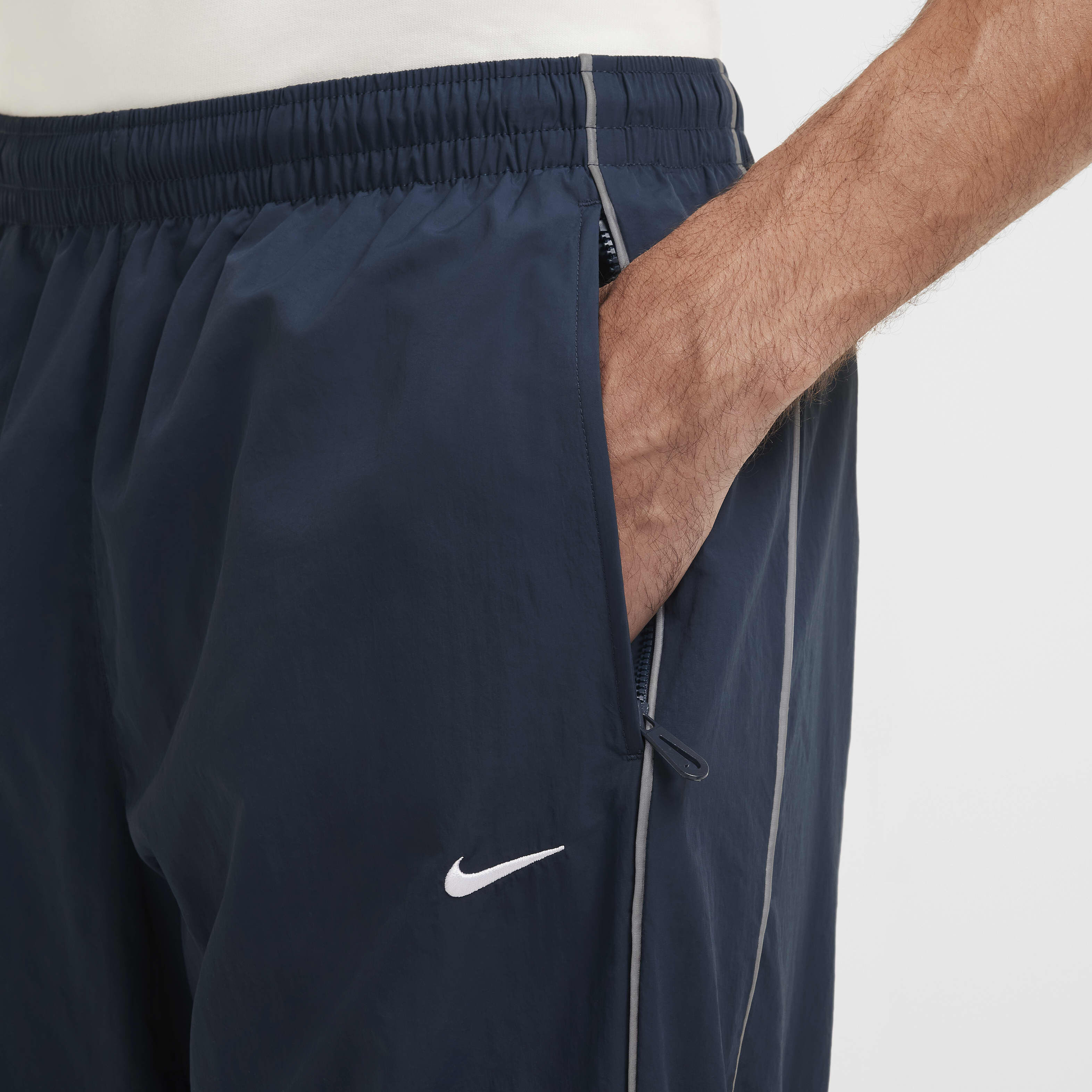 Nike classic tracksuit bottoms clearance