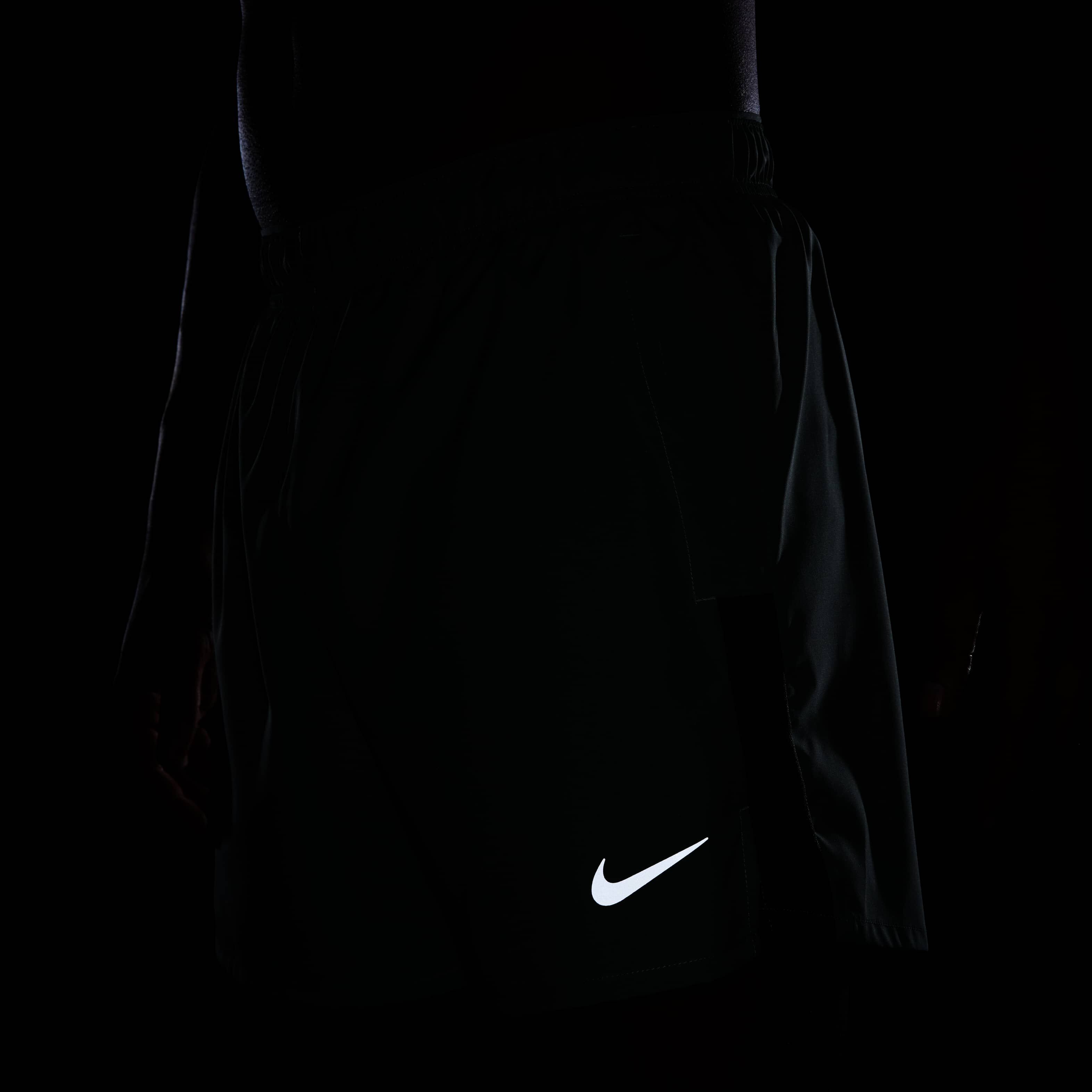 نايكي تشالنجر image number 9