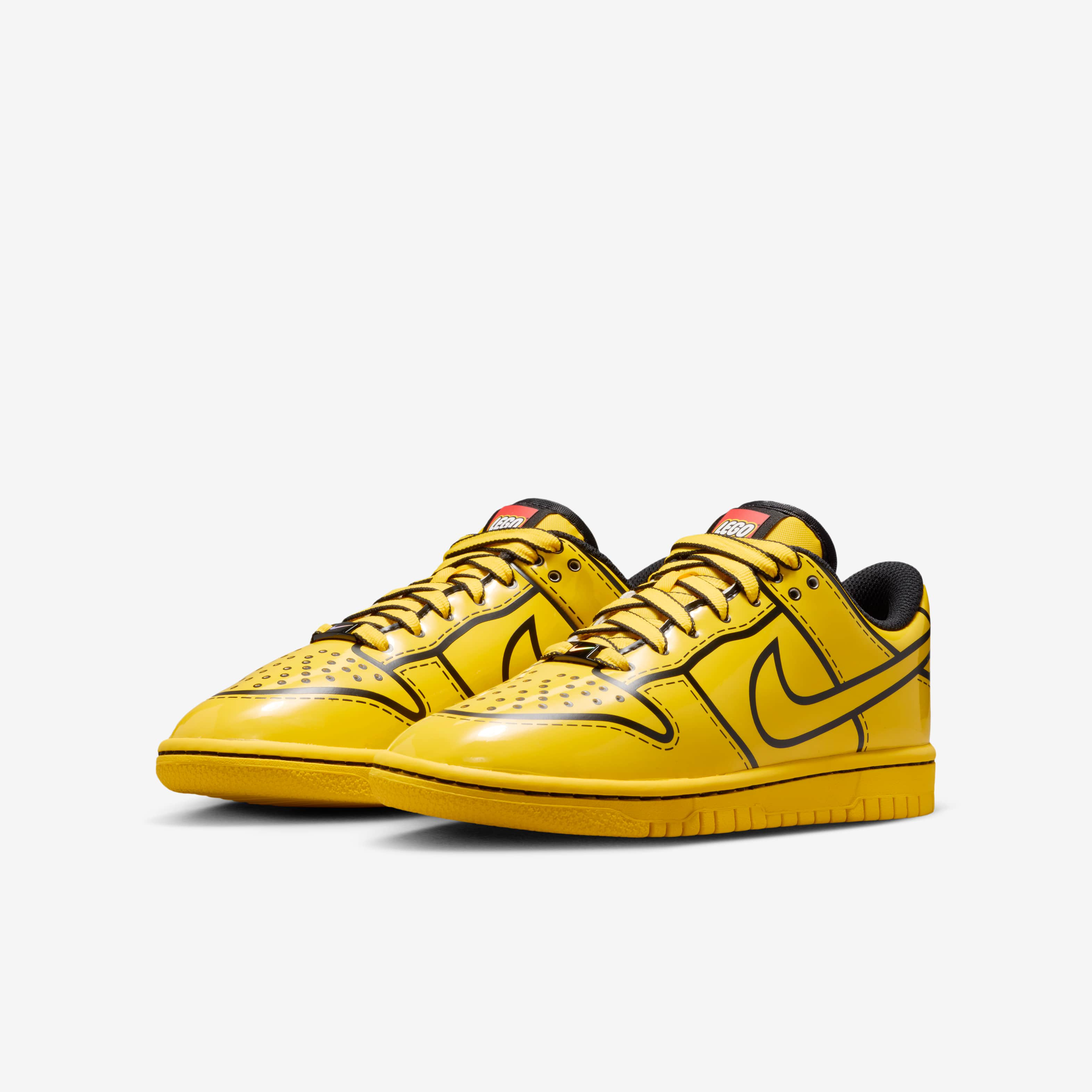 Nike Dunk Low x LEGO&reg; Collection image number 4