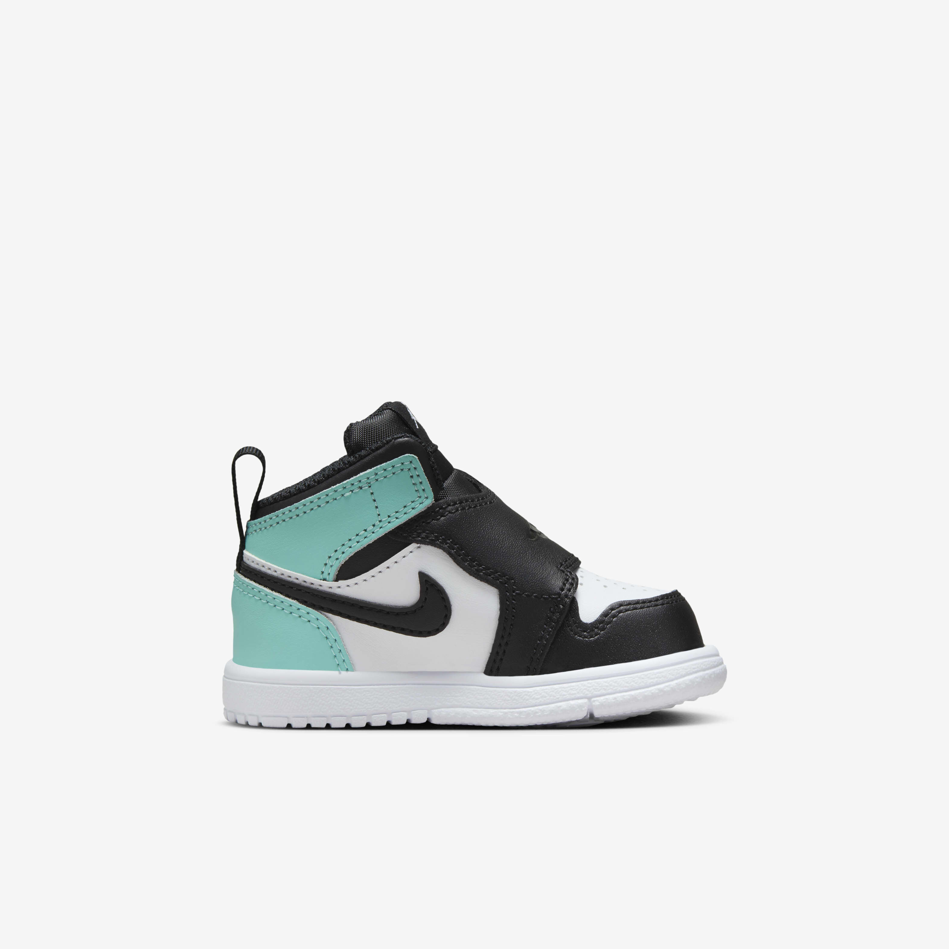 Sky Jordan 1 image number 2