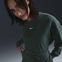 Nike Sportswear Essential