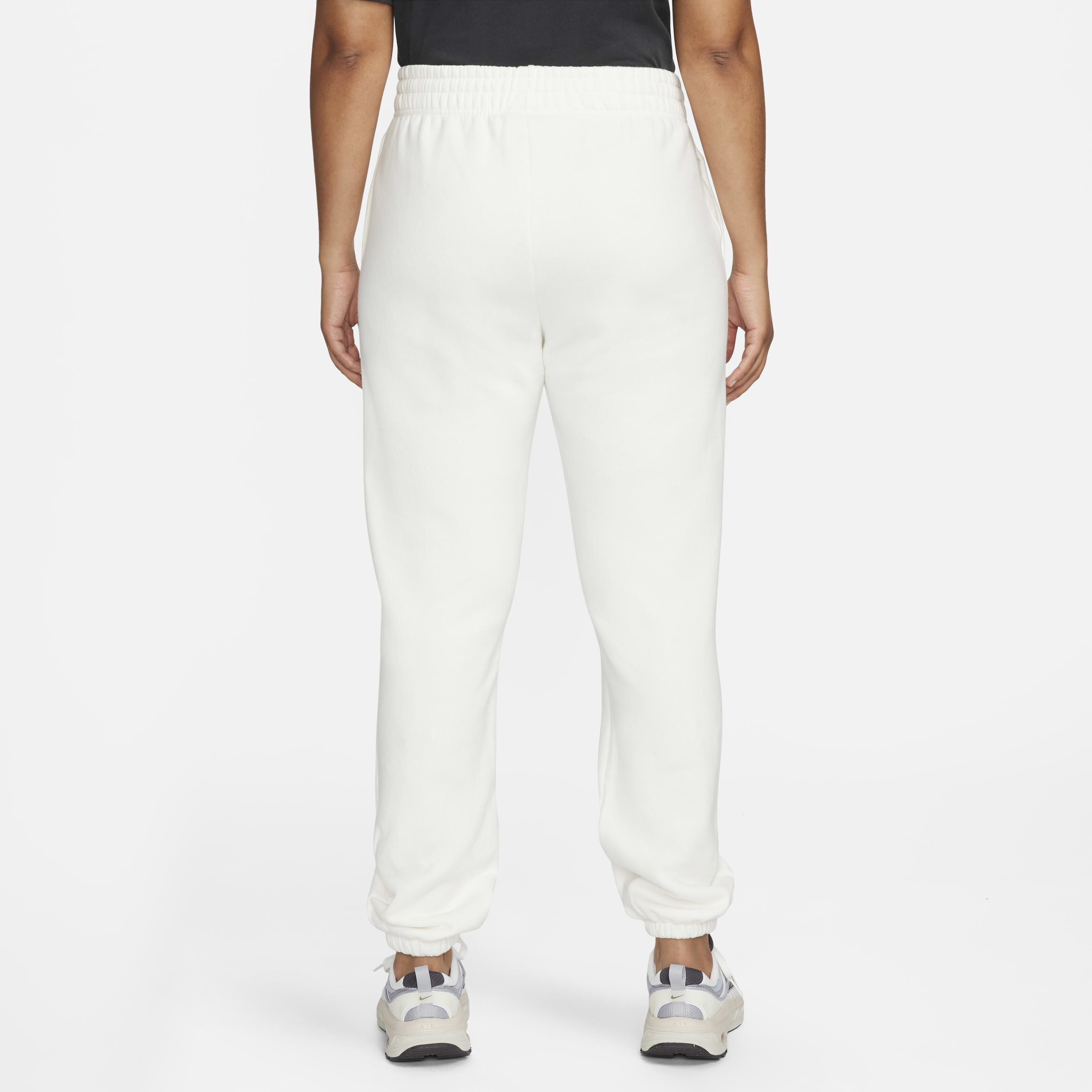 نايكي سبورتسوير image number 1