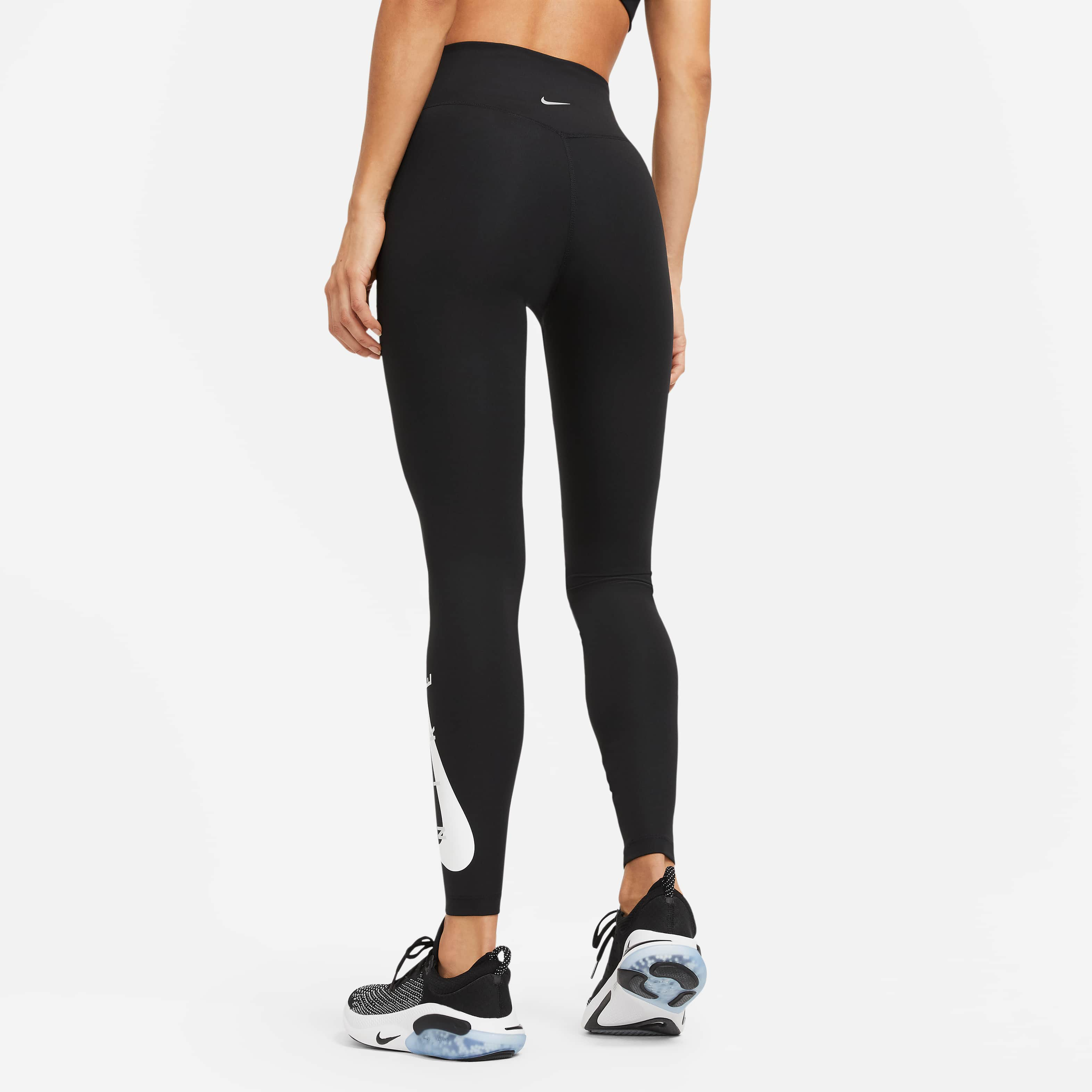 Nike Swoosh Run image number 1